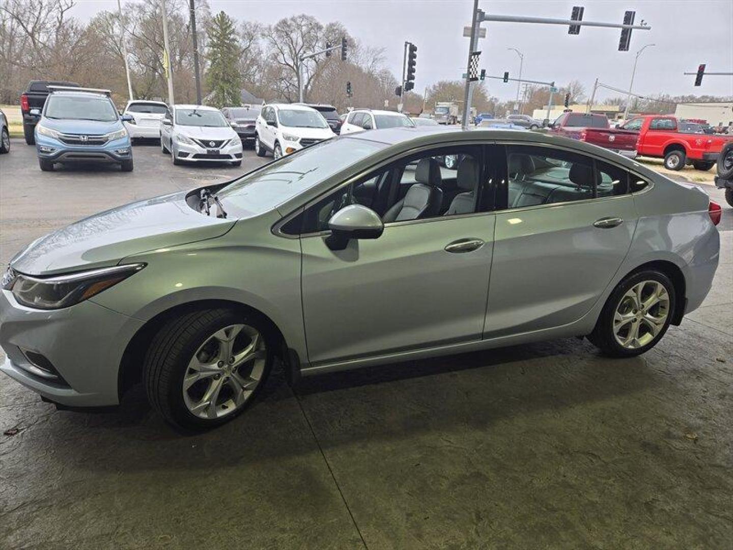 2017 Kinetic Blue Metallic Chevrolet Cruze Premier (1G1BF5SM4H7) with an 1.4L Turbo I4 153hp 177ft. lbs. engine, 6Speed Shiftable Au transmission, located at 25355 Eames Street, Channahon, IL, 60410, (815) 467-1807, 41.429108, -88.228432 - Photo#10