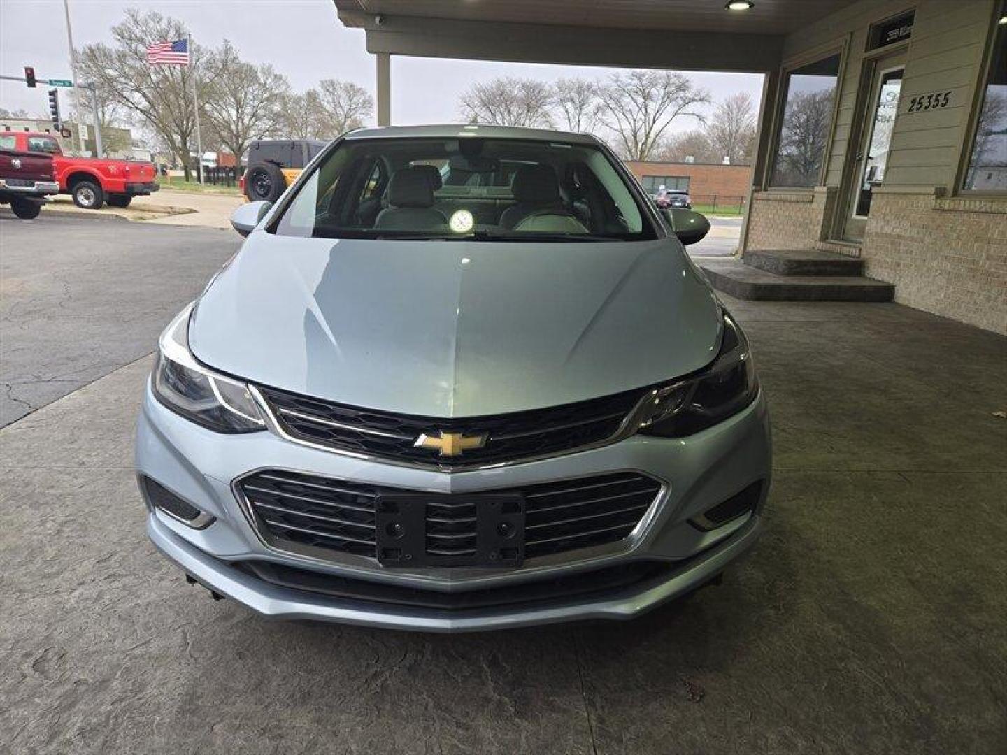 2017 Kinetic Blue Metallic Chevrolet Cruze Premier (1G1BF5SM4H7) with an 1.4L Turbo I4 153hp 177ft. lbs. engine, 6Speed Shiftable Au transmission, located at 25355 Eames Street, Channahon, IL, 60410, (815) 467-1807, 41.429108, -88.228432 - Photo#11