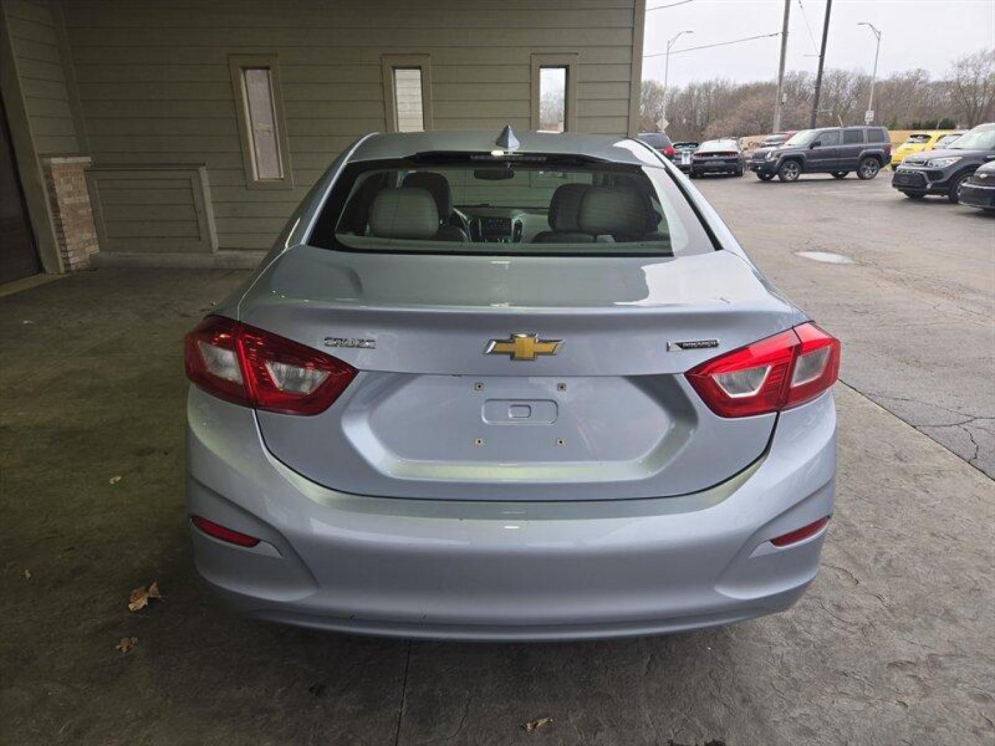 2017 Kinetic Blue Metallic Chevrolet Cruze Premier (1G1BF5SM4H7) with an 1.4L Turbo I4 153hp 177ft. lbs. engine, 6Speed Shiftable Au transmission, located at 25355 Eames Street, Channahon, IL, 60410, (815) 467-1807, 41.429108, -88.228432 - Photo#5