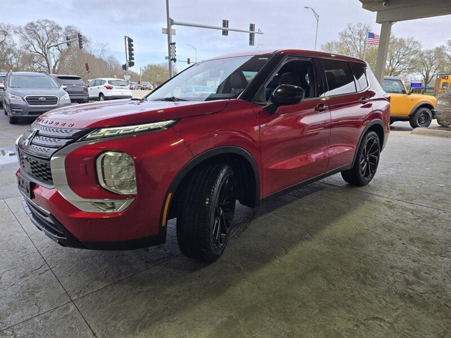 2022 Red Diamond Mitsubishi Outlander SE Launch Edition (JA4J4UA83NZ) with an 2.5L I4 181hp 181ft. lbs. engine, 8-Speed Shiftable CV transmission, located at 25355 Eames Street, Channahon, IL, 60410, (815) 467-1807, 41.429108, -88.228432 - Photo#12