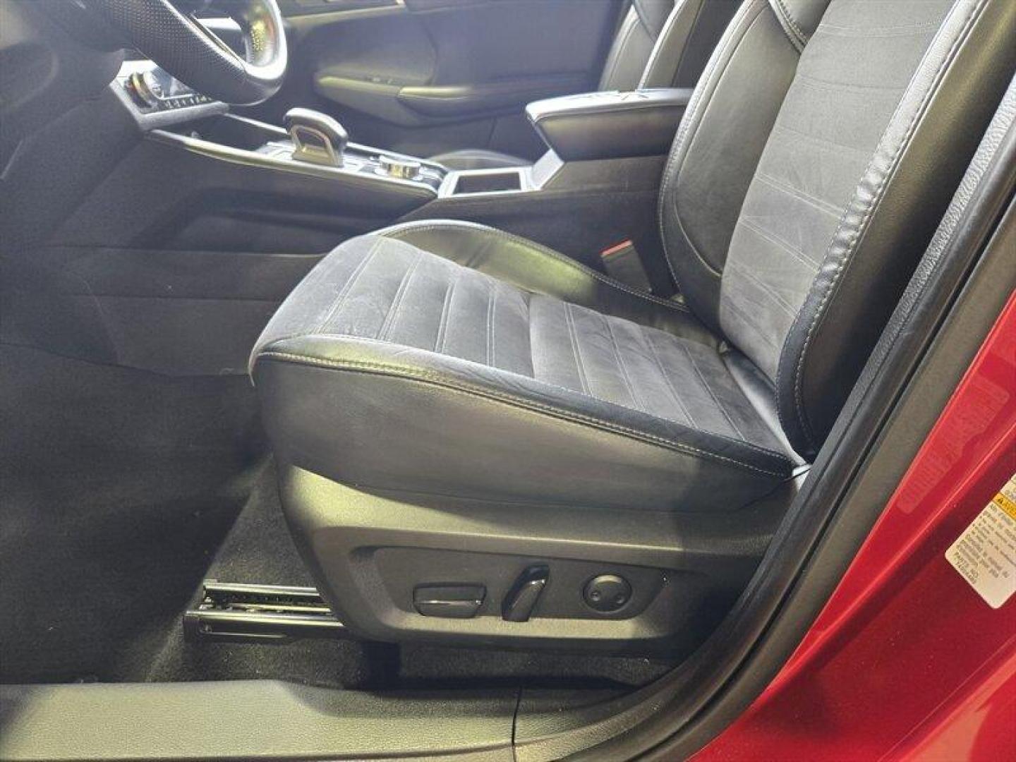 2022 Red Diamond Mitsubishi Outlander SE Launch Edition (JA4J4UA83NZ) with an 2.5L I4 181hp 181ft. lbs. engine, 8-Speed Shiftable CV transmission, located at 25355 Eames Street, Channahon, IL, 60410, (815) 467-1807, 41.429108, -88.228432 - Photo#17