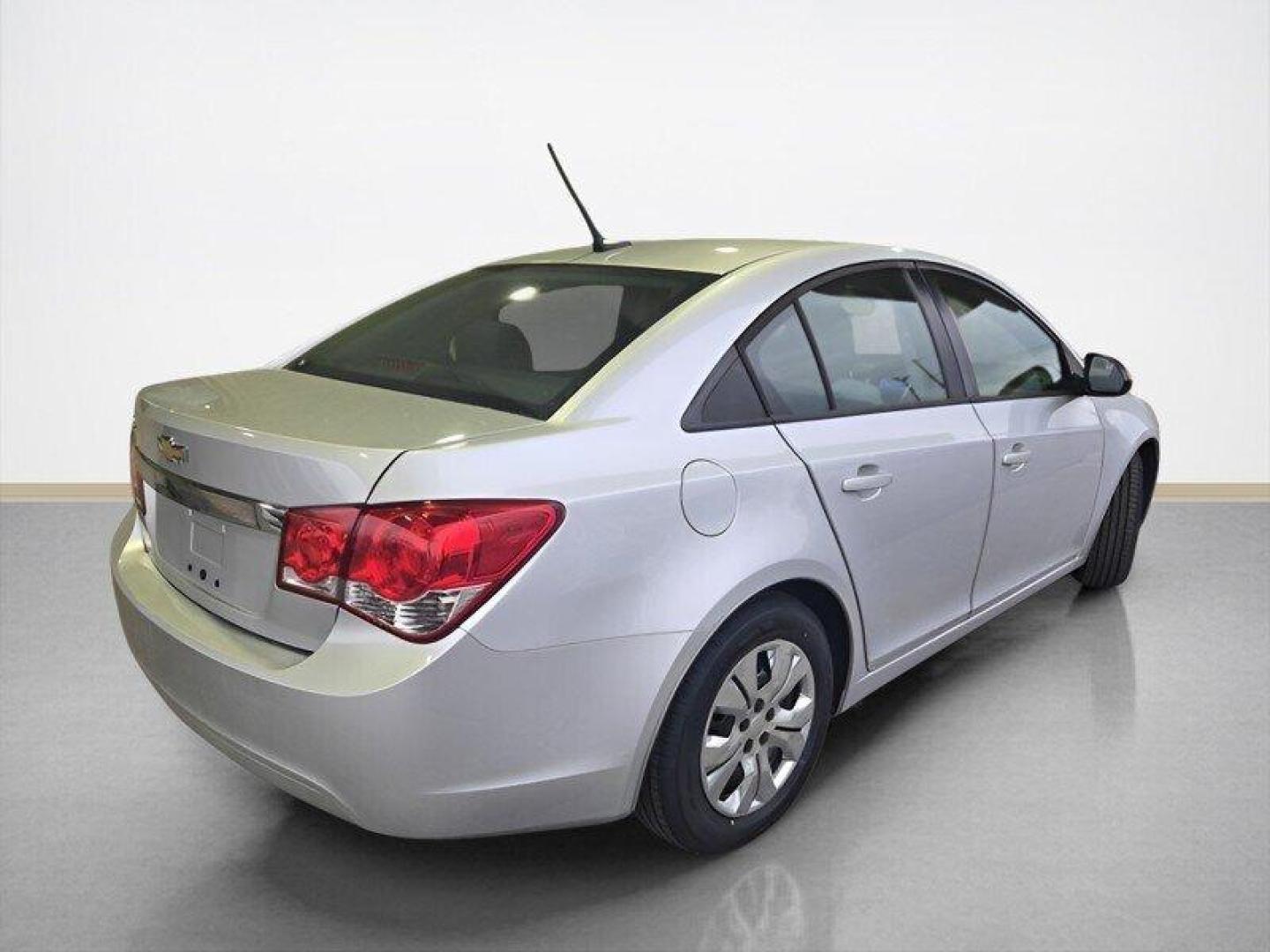 2014 Silver Ice Metallic Chevrolet Cruze LS (1G1PB5SH5E7) with an Ecotec 1.8L Flex Fuel I4 138hp 125ft. lbs. engine, 6 Speed Manual transmission, located at 25355 Eames Street, Channahon, IL, 60410, (815) 467-1807, 41.429108, -88.228432 - Photo#3