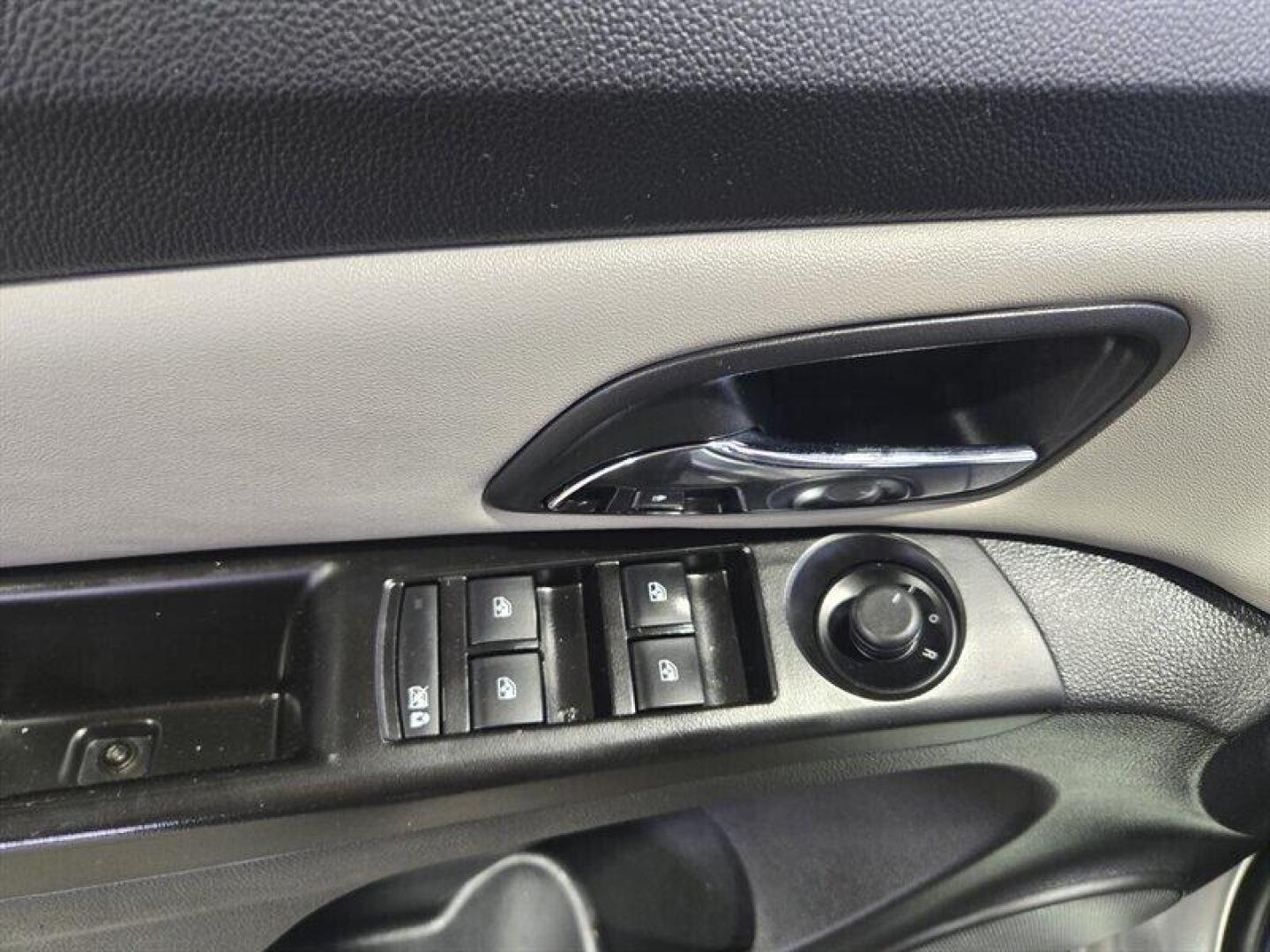 2014 Silver Ice Metallic Chevrolet Cruze LS (1G1PB5SH5E7) with an Ecotec 1.8L Flex Fuel I4 138hp 125ft. lbs. engine, 6 Speed Manual transmission, located at 25355 Eames Street, Channahon, IL, 60410, (815) 467-1807, 41.429108, -88.228432 - Photo#16