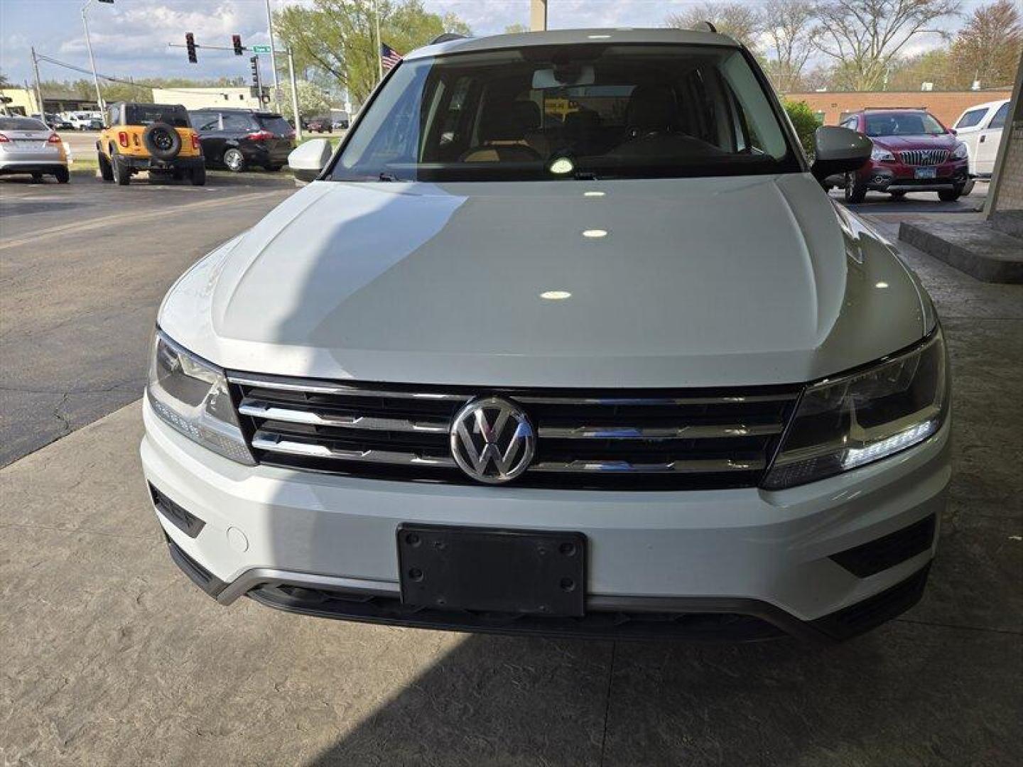 2018 Platinum Gray Metallic Volkswagen Tiguan 2.0T SE 4Motion (3VV2B7AX6JM) with an 2.0L Turbo I4 184hp 221ft. lbs. engine, TipTronic transmission, located at 25355 Eames Street, Channahon, IL, 60410, (815) 467-1807, 41.429108, -88.228432 - Introducing the sleek and stylish 2018 Volkswagen Tiguan 2.0T SE 4Motion in Platinum Gray Metallic with a luxurious Golden Oak/Black interior. This beauty is powered by a robust 2.0L Turbo I4 engine that delivers 184hp and 221ft. lbs. of torque, providing a dynamic driving experience. Let's talk ab - Photo#9