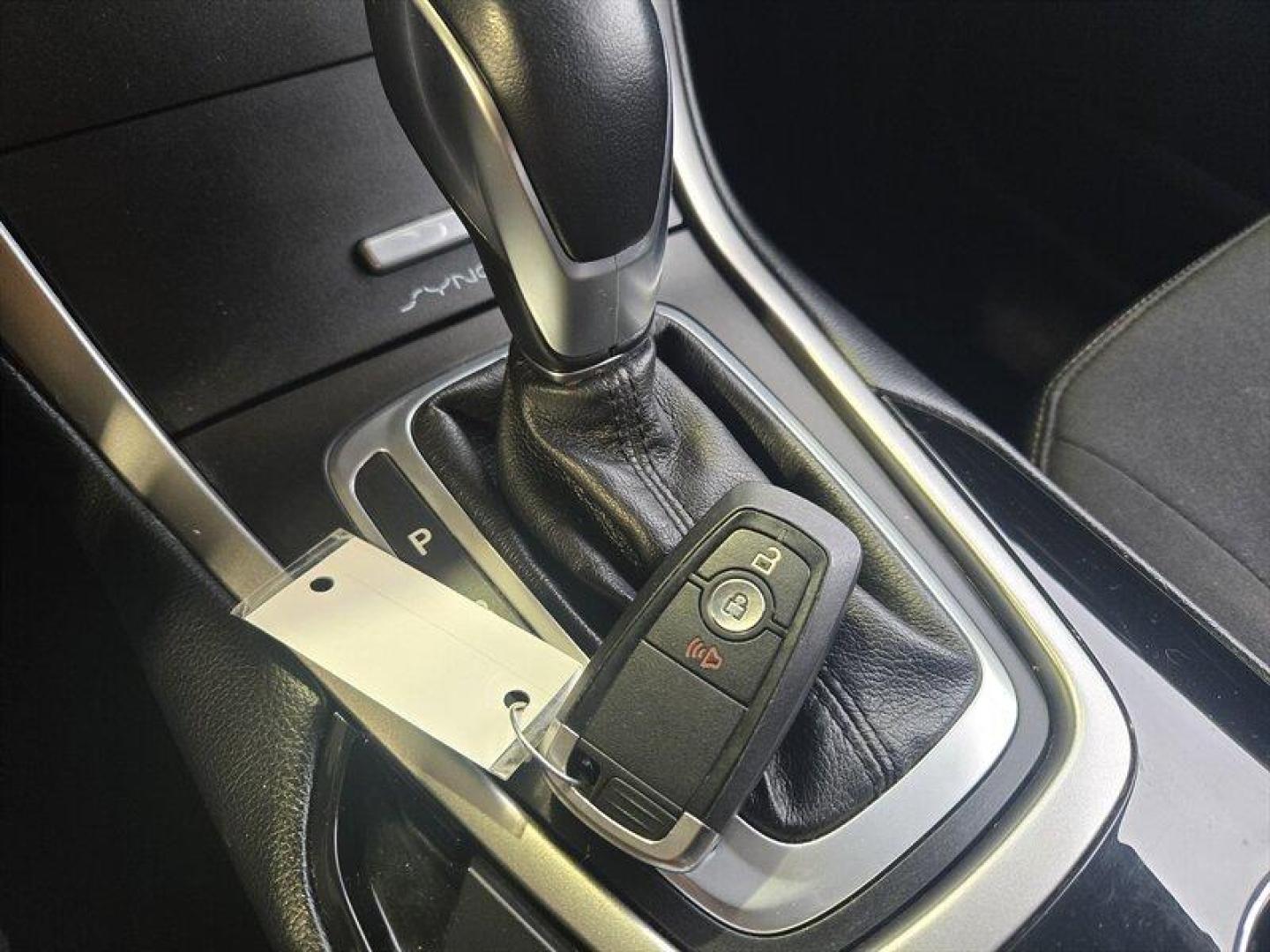 2017 White Gold Ford Edge SEL (2FMPK3J91HB) with an EcoBoost 2.0L Turbo I4 245hp 275ft. lbs. engine, Automatic transmission, located at 25355 Eames Street, Channahon, IL, 60410, (815) 467-1807, 41.429108, -88.228432 - Introducing the sophisticated and reliable 2017 Ford Edge SEL in a stunning White Gold exterior with a luxurious Dune interior. This SUV is equipped with a powerful EcoBoost 2.0L Turbo I4 engine producing 245hp and 275ft. lbs. of torque, providing a perfect blend of performance and efficiency. With - Photo#27