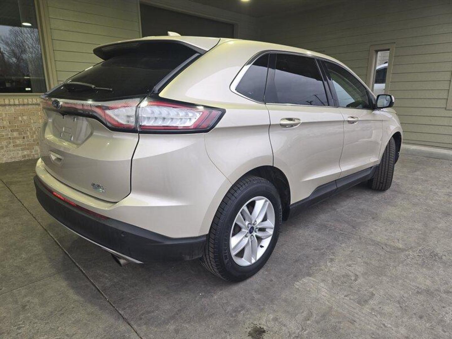 2017 White Gold Ford Edge SEL (2FMPK3J91HB) with an EcoBoost 2.0L Turbo I4 245hp 275ft. lbs. engine, Automatic transmission, located at 25355 Eames Street, Channahon, IL, 60410, (815) 467-1807, 41.429108, -88.228432 - Introducing the sophisticated and reliable 2017 Ford Edge SEL in a stunning White Gold exterior with a luxurious Dune interior. This SUV is equipped with a powerful EcoBoost 2.0L Turbo I4 engine producing 245hp and 275ft. lbs. of torque, providing a perfect blend of performance and efficiency. With - Photo#4