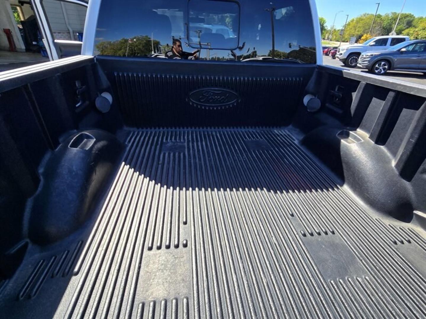 2016 Oxford White Ford F-150 XLT (1FTEW1EG8GF) with an 3.5 engine, Automatic transmission, located at 25355 Eames Street, Channahon, IL, 60410, (815) 467-1807, 41.429108, -88.228432 - This 2016 Ford F-150 XLT is equipped with a 3.5-liter V6 engine, delivering a balanced combination of power and efficiency. The exterior features a clean Oxford White finish, complemented by a Medium Earth Gray interior that provides a comfortable and practical cabin environment. Factory default f- Photo#27