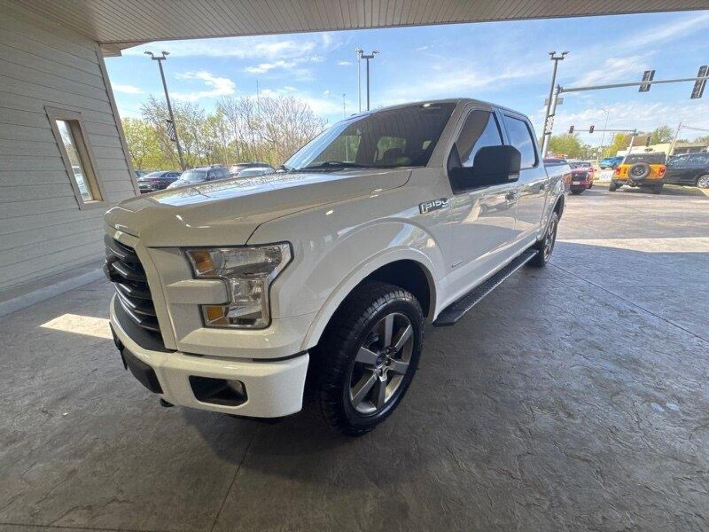2016 Oxford White Ford F-150 XLT (1FTEW1EG8GF) with an EcoBoost 3.5L Twin Turbo V6 365hp 420ft. lbs. engine, 6Speed Shiftable Au transmission, located at 25355 Eames Street, Channahon, IL, 60410, (815) 467-1807, 41.429108, -88.228432 - Photo#7