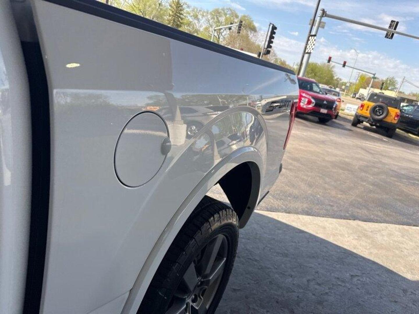 2016 Oxford White Ford F-150 XLT (1FTEW1EG8GF) with an EcoBoost 3.5L Twin Turbo V6 365hp 420ft. lbs. engine, 6Speed Shiftable Au transmission, located at 25355 Eames Street, Channahon, IL, 60410, (815) 467-1807, 41.429108, -88.228432 - Photo#10