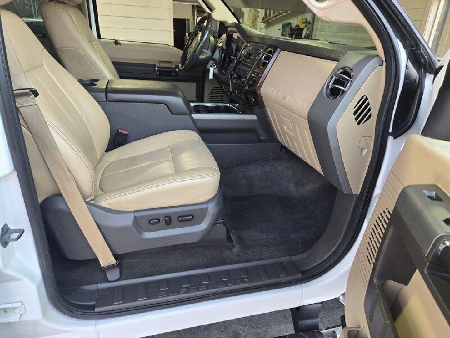 2012 White Platinum Metallic Tri-Coat Ford F-450 Lariat DRW (1FT8W4DTXCE) with an Power Stroke 6.7L Biodiesel Turbo V8 400hp 800ft. engine, Automatic transmission, located at 25355 Eames Street, Channahon, IL, 60410, (815) 467-1807, 41.429108, -88.228432 - This 2012 Ford F-450 Lariat is a powerful and reliable truck with a Power Stroke 6.7L Biodiesel Turbo V8 engine that delivers 400hp and 800ft. of torque. The exterior is finished in a classic Oxford White, complemented by an interior in Adobe. As a factory default, this vehicle comes equipped with a - Photo#22