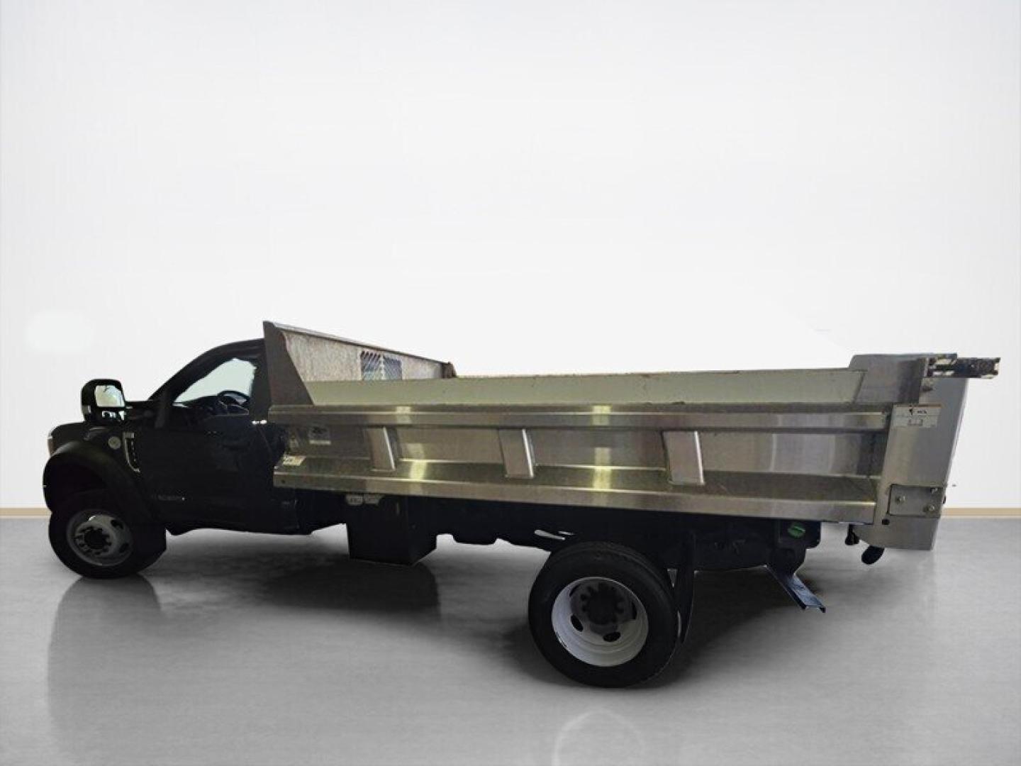 2017 Blue Ford F-550 Super Duty XL DRW (1FDUF5GT5HE) with an Power Stroke 6.7L V8 330hp 750ft. lbs. engine, Automatic transmission, located at 25355 Eames Street, Channahon, IL, 60410, (815) 467-1807, 41.429108, -88.228432 - ** ZORESCO 11 FOOT ALUMINUM DUMP BODY WITH PTO. OVER $9,000 IN SERVICE INCLUDUNG TIRES, BRAKES, SHOCKS, BALL JOINTS, CALIPERS, AND MORE. READY TO GO TO WORK. ** This 2017 Ford F-550 comes in a striking Blue exterior color, complemented by a sophisticated Gray interior. Boasting a mileage of below 80- Photo#7