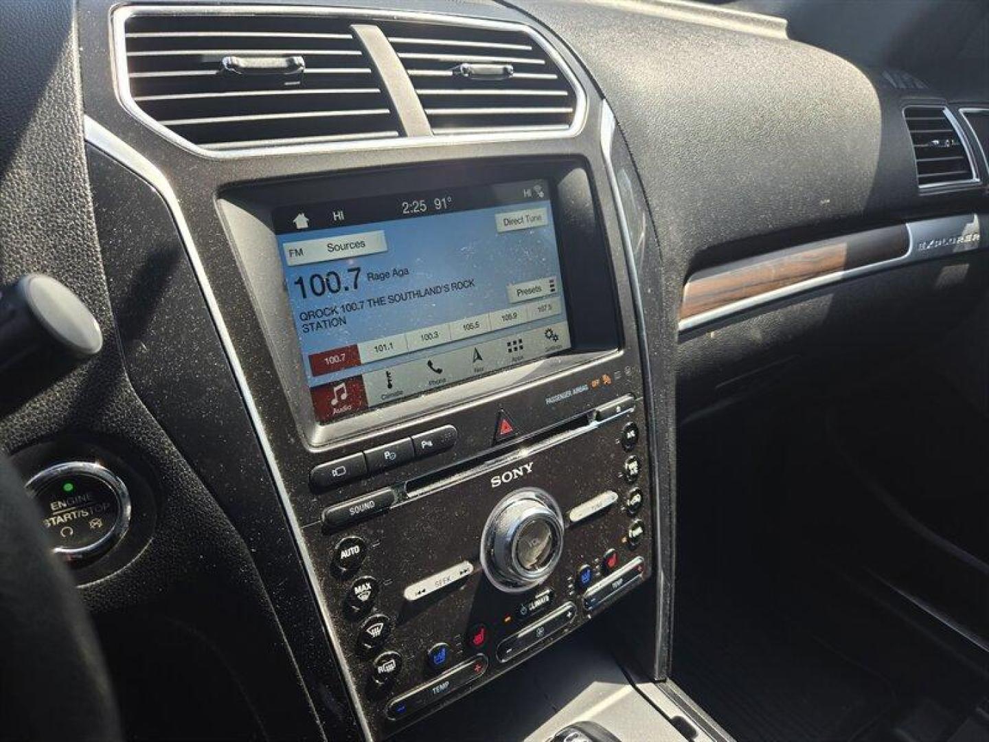 2017 Shadow Black Ford Explorer Limited (1FM5K8FHXHG) with an EcoBoost 2.3L Turbo I4 280hp 310ft. lbs. engine, Automatic transmission, located at 25355 Eames Street, Channahon, IL, 60410, (815) 467-1807, 41.429108, -88.228432 - ** LOCAL TRADE IN, AS-IS, HAS AIR BAG LIGHT, AND HAS SUSPENSION RATTLE. ** Presenting the 2017 Ford Explorer Limited, a sleek SUV designed to elevate your driving experience. Equipped with a powerful EcoBoost 2.3L Turbo I4 engine delivering 280hp and 310ft. lbs. of torque, this vehicle seamlessly bl - Photo#7