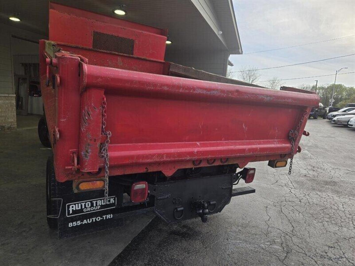 2016 Red Ford F-450 XL DRW (1FDTF4HY6GE) with an 6.8 engine, located at 25355 Eames Street, Channahon, IL, 60410, (815) 467-1807, 41.429108, -88.228432 - ** 11 FOOT DURACLASS DUMP BODY WITH PTO, BOX HAS RUST BUT FUNCTIONS FINE, SAFETY INSPECTED BUT NOT SERVICED. NEEDS BRAKES, END LINKS, AND MISC ODDS AND ENDS. PRICED TO MOVE. ** This 2016 Ford F-450 comes equipped with a robust 6.8-liter engine that ensures powerful performance for all your towing a - Photo#6