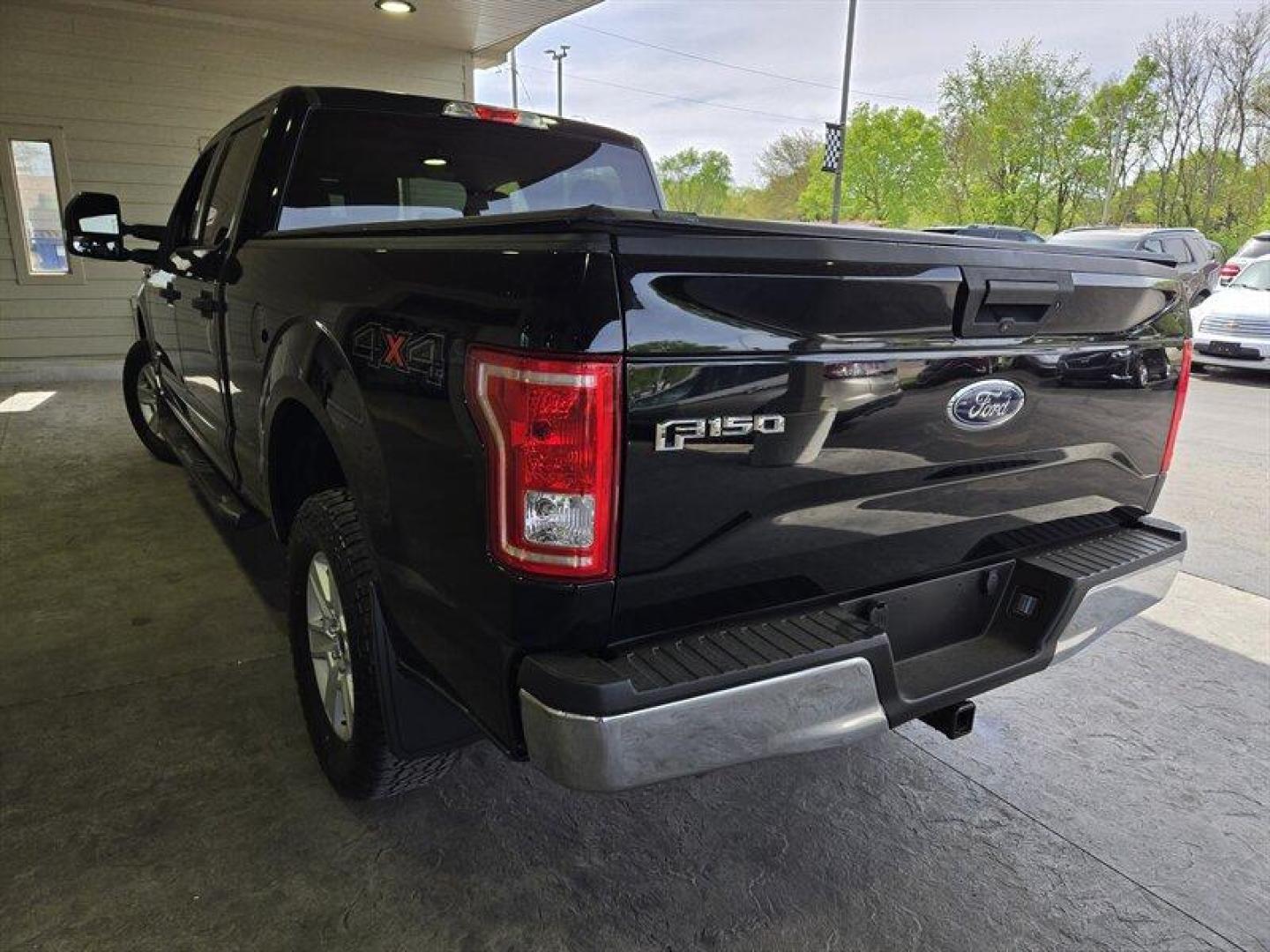 2016 Shadow Black/Magnetic Ford F-150 XLT (1FTFW1EGXGK) with an EcoBoost 3.5L Twin Turbo V6 365hp 420ft. lbs. engine, Automatic transmission, located at 25355 Eames Street, Channahon, IL, 60410, (815) 467-1807, 41.429108, -88.228432 - Introducing the impressive 2016 Ford F-150 XLT, a powerhouse on wheels! This beast is equipped with a mighty EcoBoost 3.5L Twin Turbo V6 engine, boasting 365hp and 420ft. lbs. of torque for a thrilling ride every time. With just under 98,000 miles on the odometer, averaging less than 10,000 miles pe - Photo#5