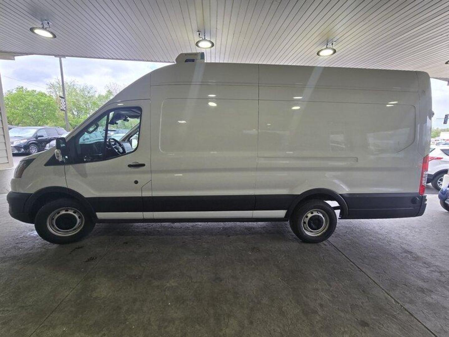 2020 Oxford White Ford Transit (1FTBW3X85LK) with an 3.5L Flex Fuel V6 275hp 262ft. lbs. engine, Automatic transmission, located at 25355 Eames Street, Channahon, IL, 60410, (815) 467-1807, 41.429108, -88.228432 - ** 148 INCH WHEELBASE, EXTENDED, HIGH ROOF, WITH A THERMO KING V-300 REEFER UNIT. ** This 2020 Ford Transit 350 is equipped with a powerful 3.5L Flex Fuel V6 engine delivering 275hp and 262ft. lbs. of torque. The exterior is coated in a sleek Oxford White while the interior boasts a sophisticated Eb - Photo#6