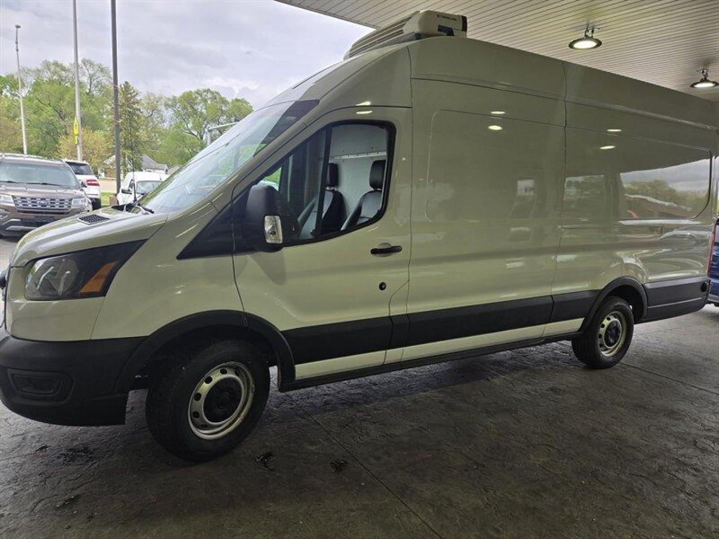 2020 Oxford White Ford Transit (1FTBW3X85LK) with an 3.5L Flex Fuel V6 275hp 262ft. lbs. engine, Automatic transmission, located at 25355 Eames Street, Channahon, IL, 60410, (815) 467-1807, 41.429108, -88.228432 - ** 148 INCH WHEELBASE, EXTENDED, HIGH ROOF, WITH A THERMO KING V-300 REEFER UNIT. ** This 2020 Ford Transit 350 is equipped with a powerful 3.5L Flex Fuel V6 engine delivering 275hp and 262ft. lbs. of torque. The exterior is coated in a sleek Oxford White while the interior boasts a sophisticated Eb - Photo#7