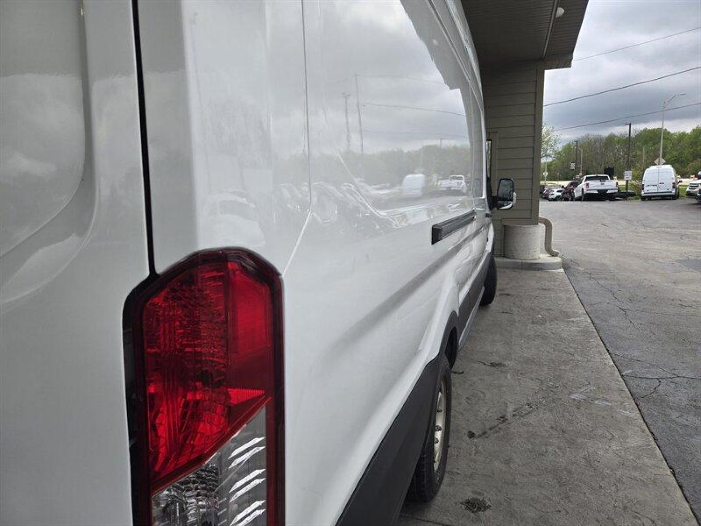 2020 Oxford White Ford Transit (1FTBW3X85LK) with an 3.5L Flex Fuel V6 275hp 262ft. lbs. engine, Automatic transmission, located at 25355 Eames Street, Channahon, IL, 60410, (815) 467-1807, 41.429108, -88.228432 - ** 148 INCH WHEELBASE, EXTENDED, HIGH ROOF, WITH A THERMO KING V-300 REEFER UNIT. ** This 2020 Ford Transit 350 is equipped with a powerful 3.5L Flex Fuel V6 engine delivering 275hp and 262ft. lbs. of torque. The exterior is coated in a sleek Oxford White while the interior boasts a sophisticated Eb - Photo#11