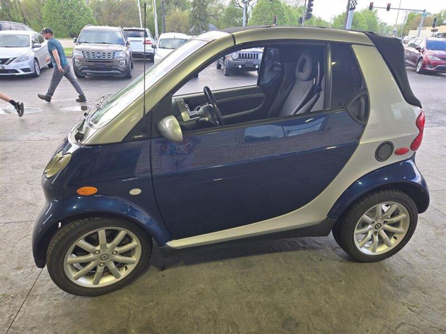 2006 Blue Mercedes-Benz Smart Car PASSION CONVERTIBLE (WME4504321J) , located at 25355 Eames Street, Channahon, IL, 60410, (815) 467-1807, 41.429108, -88.228432 - Looking for a car that's as smart as you are? Check out this 2006 Mercedes-Benz Smart Car PASSION CONVERTIBLE - the perfect blend of style and efficiency! This little cutie comes with a clean CARFAX report, so you can rest easy knowing it's been well taken care of. - Photo#6