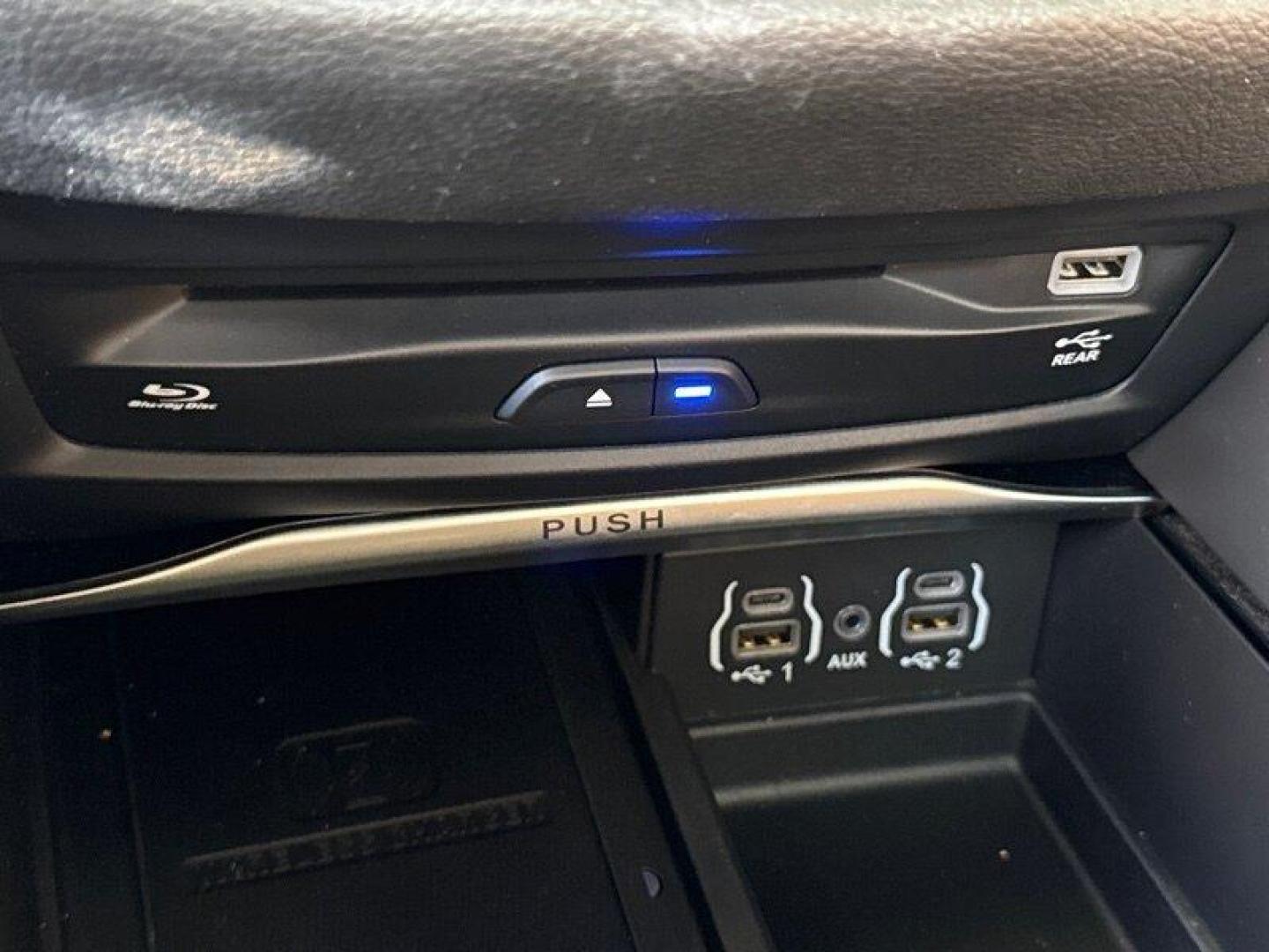 2021 Brilliant Black Crystal Pearl Coat Chrysler Pacifica Pinnacle (2C4RC3PG6MR) with an Pentastar 3.6L V6 287hp 262ft. lbs. engine, Automatic transmission, located at 25355 Eames Street, Channahon, IL, 60410, (815) 467-1807, 41.429108, -88.228432 - Introducing the 2021 Chrysler Pacifica Pinnacle, a powerhouse on wheels ready to conquer the roads with its Pentastar 3.6L V6 engine delivering a robust 287hp and 262ft. lbs. of torque. This beast is built to dominate every drive, whether you're cruising through the city streets or hitting the open - Photo#25