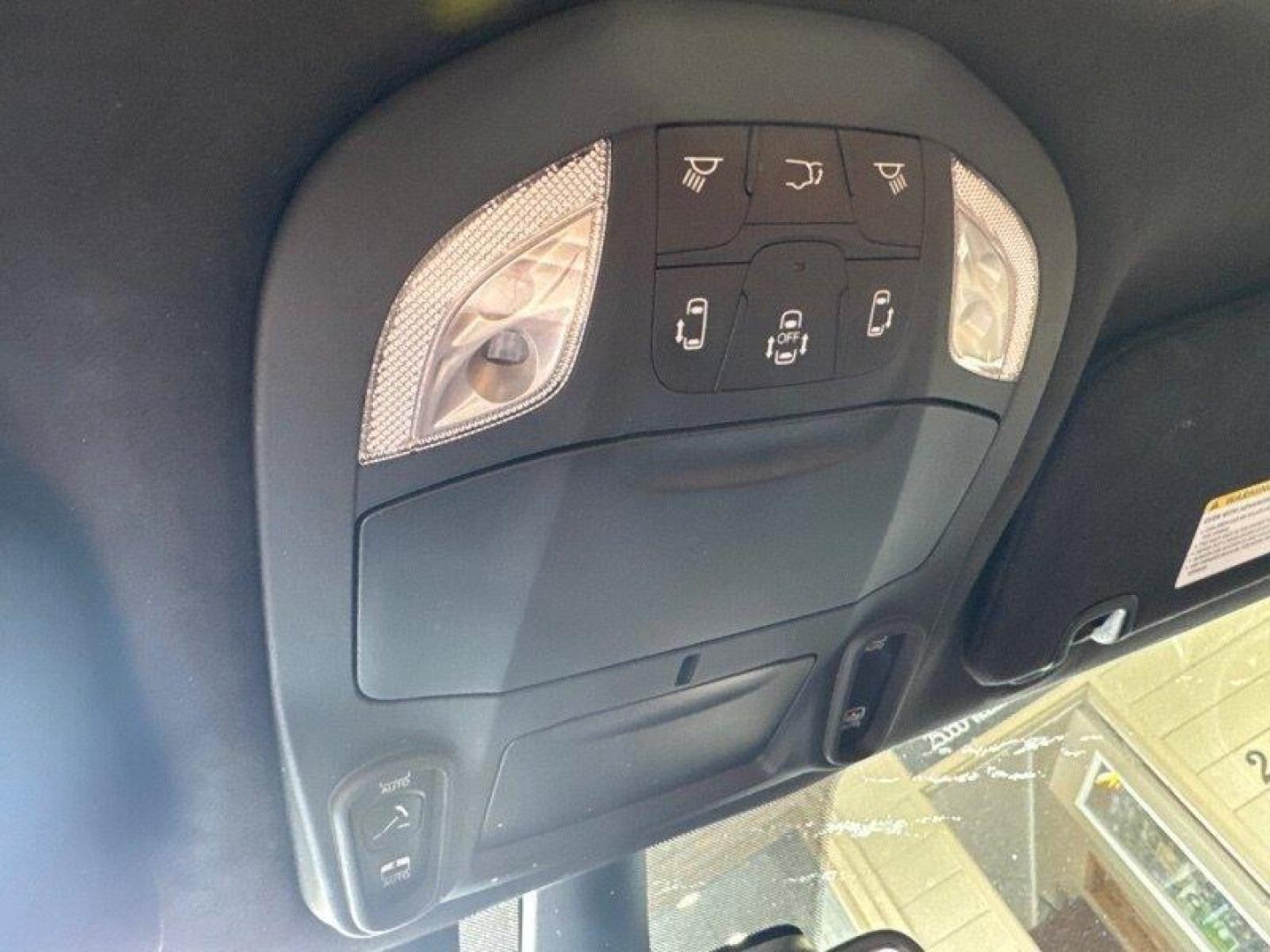 2021 Brilliant Black Crystal Pearl Coat Chrysler Pacifica Pinnacle (2C4RC3PG6MR) with an Pentastar 3.6L V6 287hp 262ft. lbs. engine, Automatic transmission, located at 25355 Eames Street, Channahon, IL, 60410, (815) 467-1807, 41.429108, -88.228432 - Introducing the 2021 Chrysler Pacifica Pinnacle, a powerhouse on wheels ready to conquer the roads with its Pentastar 3.6L V6 engine delivering a robust 287hp and 262ft. lbs. of torque. This beast is built to dominate every drive, whether you're cruising through the city streets or hitting the open - Photo#31