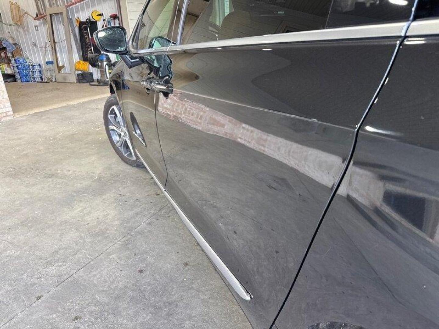 2021 Brilliant Black Crystal Pearl Coat Chrysler Pacifica Pinnacle (2C4RC3PG6MR) with an Pentastar 3.6L V6 287hp 262ft. lbs. engine, Automatic transmission, located at 25355 Eames Street, Channahon, IL, 60410, (815) 467-1807, 41.429108, -88.228432 - Introducing the 2021 Chrysler Pacifica Pinnacle, a powerhouse on wheels ready to conquer the roads with its Pentastar 3.6L V6 engine delivering a robust 287hp and 262ft. lbs. of torque. This beast is built to dominate every drive, whether you're cruising through the city streets or hitting the open - Photo#9