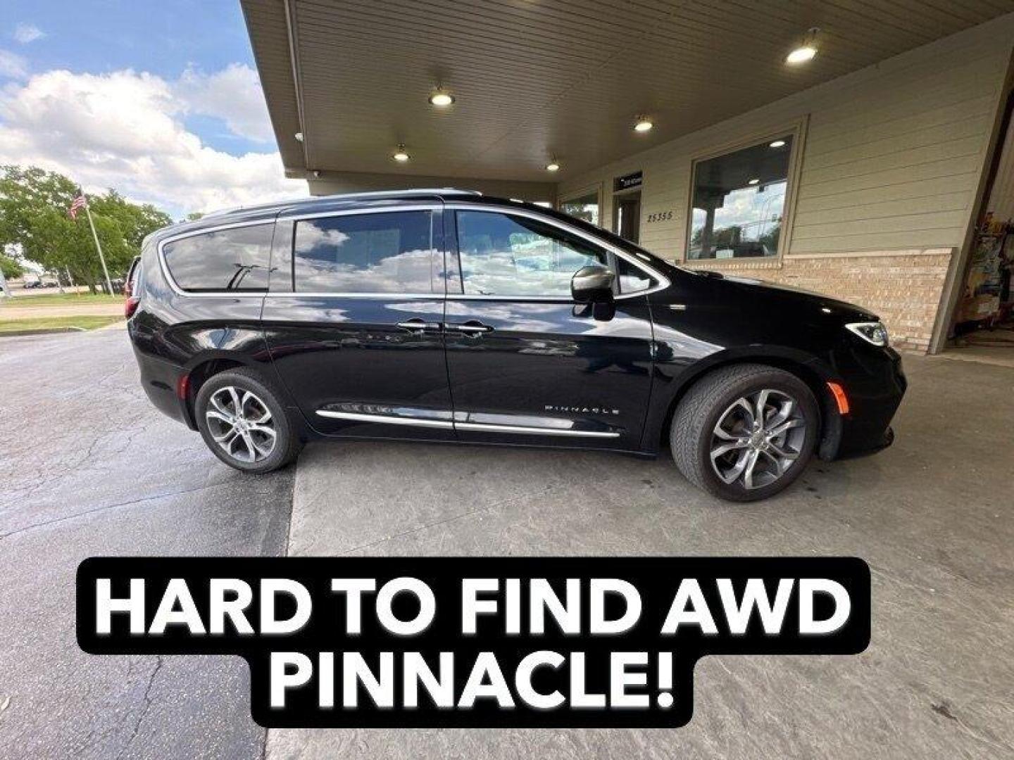 2021 Brilliant Black Crystal Pearl Coat Chrysler Pacifica Pinnacle (2C4RC3PG6MR) with an Pentastar 3.6L V6 287hp 262ft. lbs. engine, Automatic transmission, located at 25355 Eames Street, Channahon, IL, 60410, (815) 467-1807, 41.429108, -88.228432 - Introducing the 2021 Chrysler Pacifica Pinnacle, a powerhouse on wheels ready to conquer the roads with its Pentastar 3.6L V6 engine delivering a robust 287hp and 262ft. lbs. of torque. This beast is built to dominate every drive, whether you're cruising through the city streets or hitting the open - Photo#1