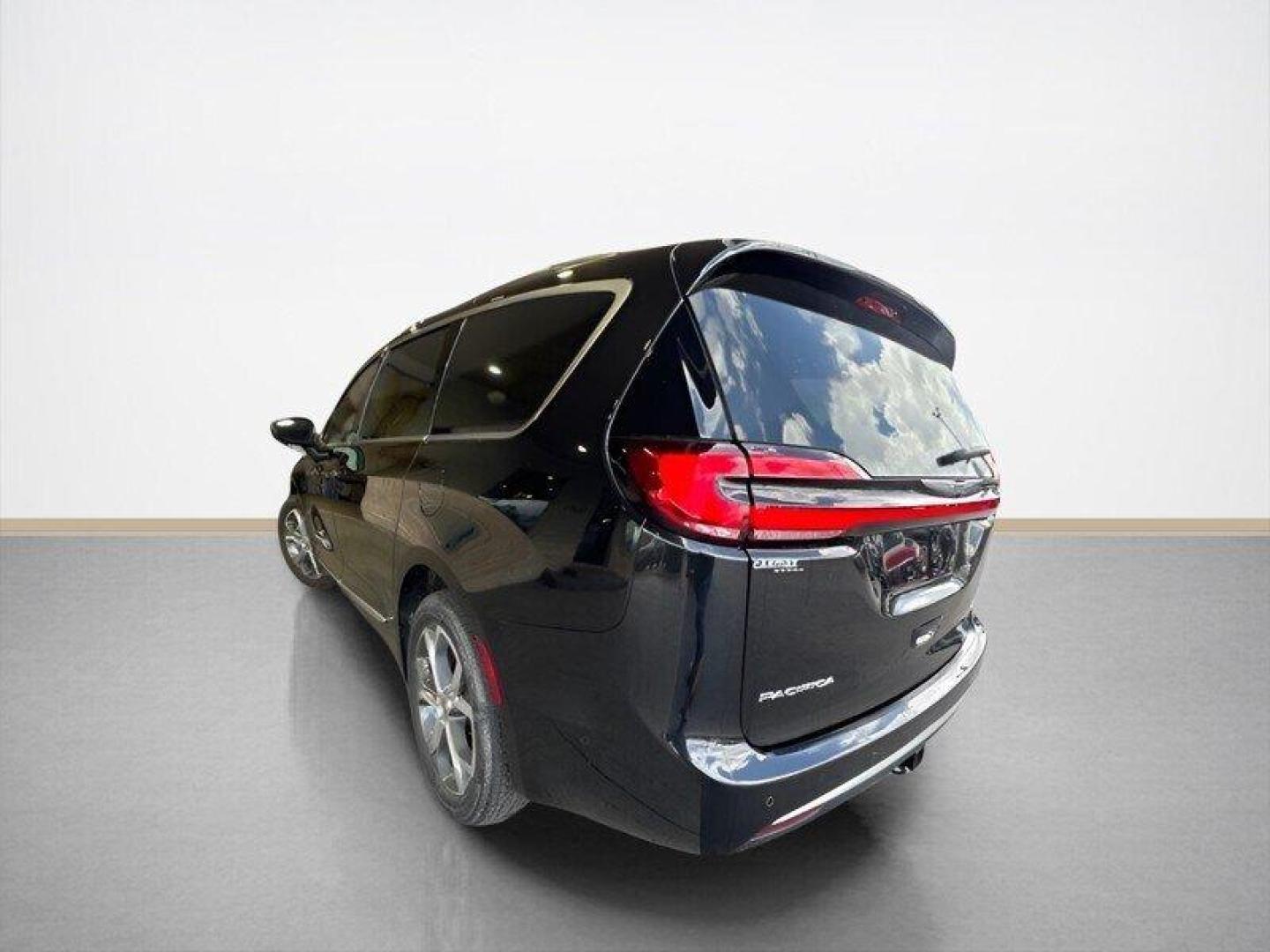 2021 Brilliant Black Crystal Pearl Coat Chrysler Pacifica Pinnacle (2C4RC3PG6MR) with an Pentastar 3.6L V6 287hp 262ft. lbs. engine, Automatic transmission, located at 25355 Eames Street, Channahon, IL, 60410, (815) 467-1807, 41.429108, -88.228432 - Introducing the 2021 Chrysler Pacifica Pinnacle, a powerhouse on wheels ready to conquer the roads with its Pentastar 3.6L V6 engine delivering a robust 287hp and 262ft. lbs. of torque. This beast is built to dominate every drive, whether you're cruising through the city streets or hitting the open - Photo#4