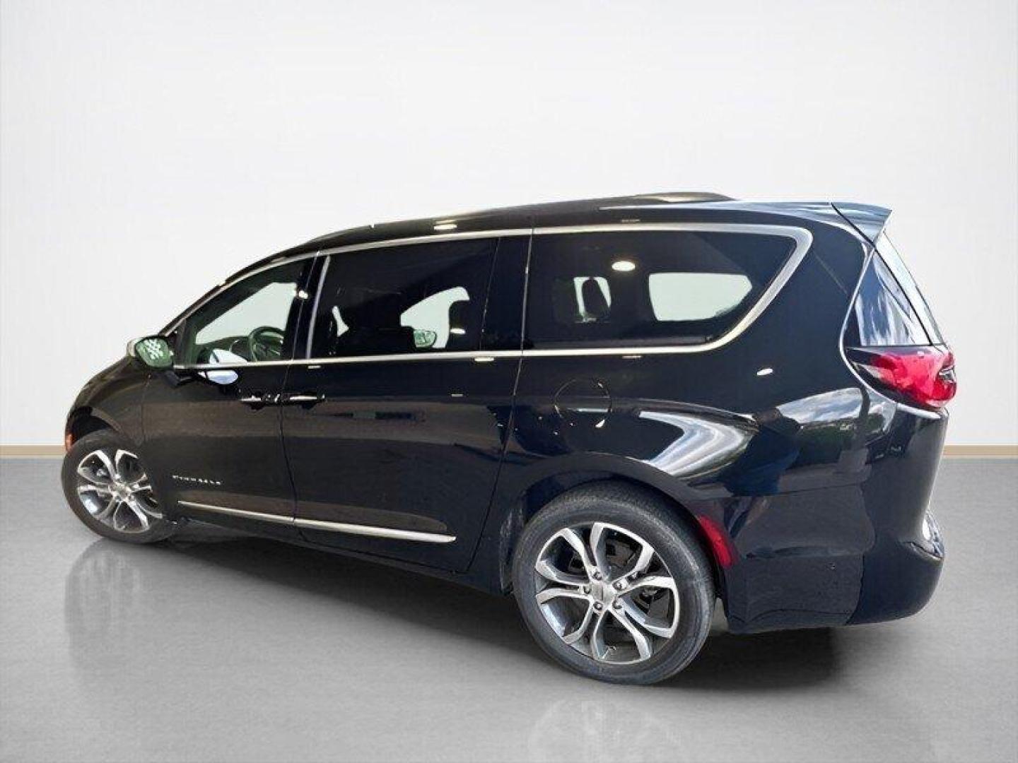 2021 Brilliant Black Crystal Pearl Coat Chrysler Pacifica Pinnacle (2C4RC3PG6MR) with an Pentastar 3.6L V6 287hp 262ft. lbs. engine, Automatic transmission, located at 25355 Eames Street, Channahon, IL, 60410, (815) 467-1807, 41.429108, -88.228432 - Introducing the 2021 Chrysler Pacifica Pinnacle, a powerhouse on wheels ready to conquer the roads with its Pentastar 3.6L V6 engine delivering a robust 287hp and 262ft. lbs. of torque. This beast is built to dominate every drive, whether you're cruising through the city streets or hitting the open - Photo#5