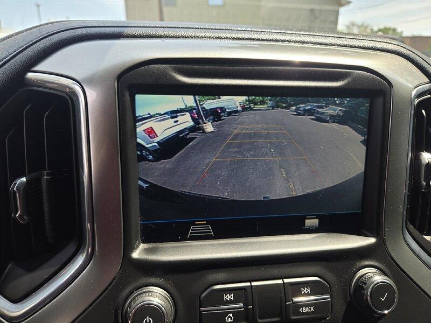 2020 Blue Chevrolet Silverado 1500 LT (3GCUYDEDXLG) with an EcoTec3 5.3L V8 355hp 383ft. lbs. engine, Automatic transmission, located at 25355 Eames Street, Channahon, IL, 60410, (815) 467-1807, 41.429108, -88.228432 - Photo#18