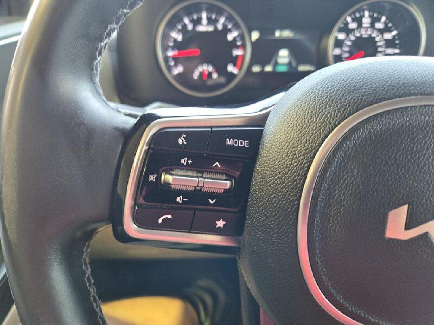 2024 Black Kia Carnival LX (KNDNB4H39R6) with an 3.5L V6 290hp 262ft. lbs. engine, Automatic transmission, located at 25355 Eames Street, Channahon, IL, 60410, (815) 467-1807, 41.429108, -88.228432 - Photo#24