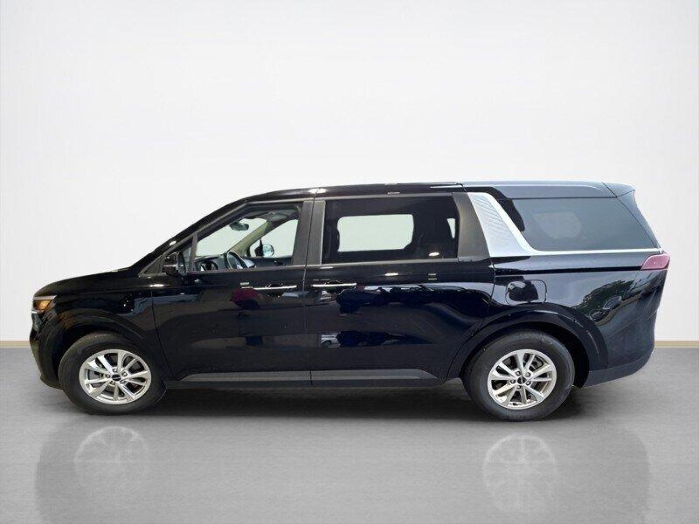 2024 Black Kia Carnival LX (KNDNB4H39R6) with an 3.5L V6 290hp 262ft. lbs. engine, Automatic transmission, located at 25355 Eames Street, Channahon, IL, 60410, (815) 467-1807, 41.429108, -88.228432 - Buckle up, buttercup, because the 2024 Kia Carnival LX is here to take you on a ride you won't forget! Powered by a ferocious 3.5L V6 engine churning out a whopping 290hp and 262ft. lbs. of torque, this beast is ready to conquer the roads with style and sass. Let's talk about the factory default fe - Photo#4