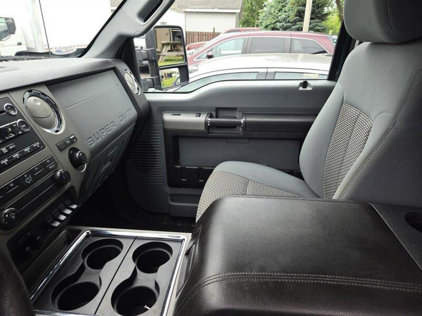 2012 Green Gem Metallic Ford F-250 XLT (1FT7X2B6XCE) with an 6.2L Flex Fuel V8 385hp 405ft. lbs. engine, Automatic transmission, located at 25355 Eames Street, Channahon, IL, 60410, (815) 467-1807, 41.429108, -88.228432 - ** TRADE IN WHOLESALE SPECIAL, HAS DAMAGE AND IS RUSTY BUT HAS LOW MILES AND NO WARNING LIGHTS ON THE DASH. SOLD AS-IS WE ARE NOT INSPECTING SO DO NOT KNOW WHAT IT MAY NEED MECHANICALLY. ** - Photo#5