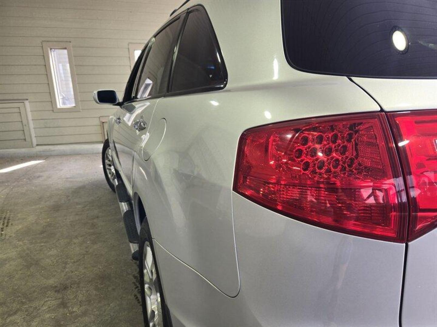 2008 Billet Silver Metallic Acura MDX Technology SH-AWD (2HNYD28658H) with an 3.7L V6 300hp 275ft. lbs. engine, Automatic transmission, located at 25355 Eames Street, Channahon, IL, 60410, (815) 467-1807, 41.429108, -88.228432 - Photo#9