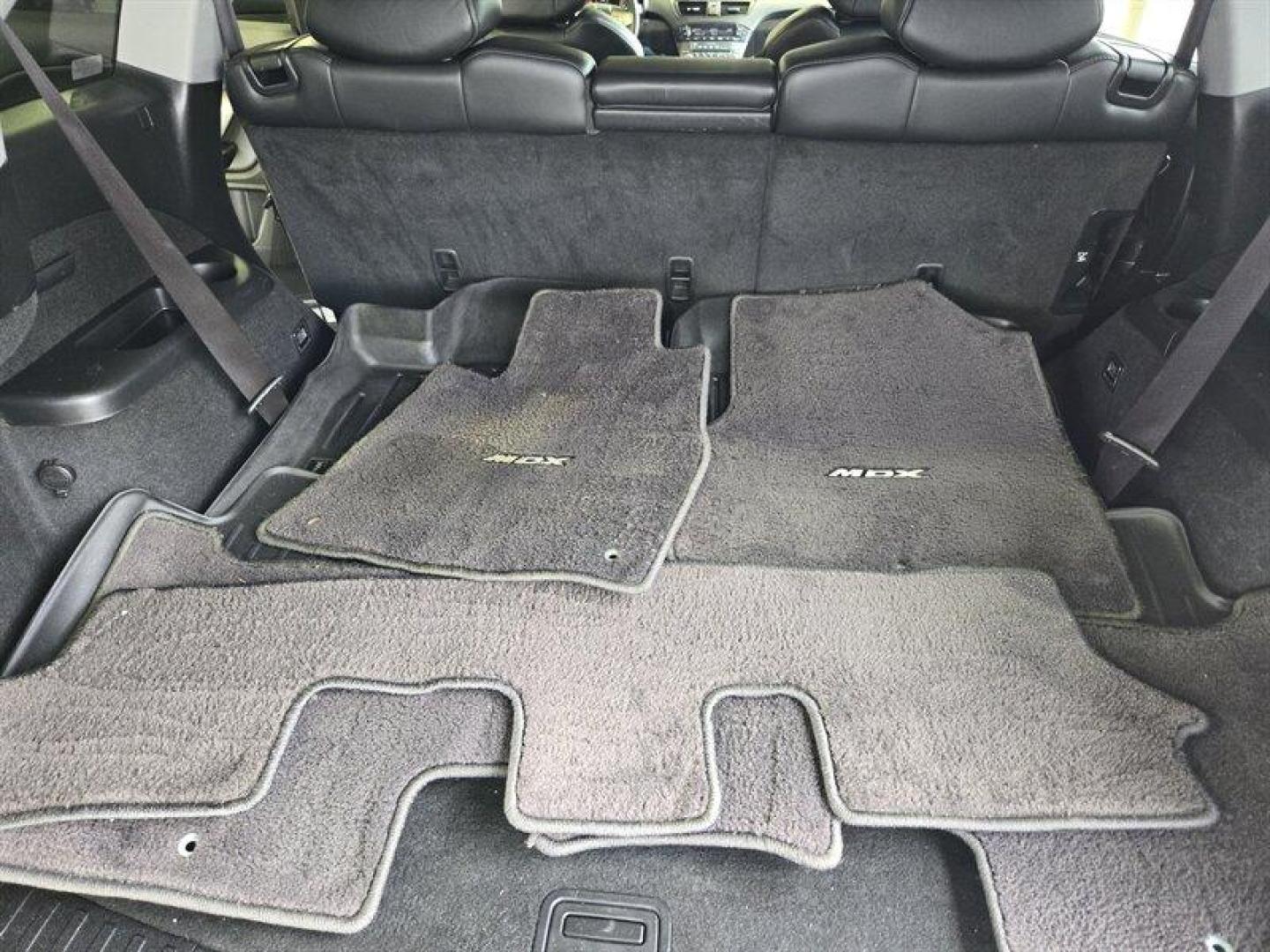 2008 Billet Silver Metallic Acura MDX Technology SH-AWD (2HNYD28658H) with an 3.7L V6 300hp 275ft. lbs. engine, Automatic transmission, located at 25355 Eames Street, Channahon, IL, 60410, (815) 467-1807, 41.429108, -88.228432 - Photo#16