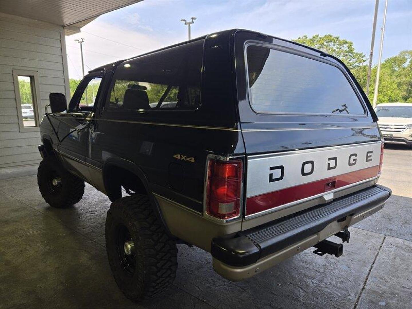 1992 Black Dodge Ramcharger CANYON SPORT (3B4GM17Z7NM) with an 5.9 engine, Automatic transmission, located at 25355 Eames Street, Channahon, IL, 60410, (815) 467-1807, 41.429108, -88.228432 - Presenting the 1992 Dodge Ramcharger CANYON SPORT. Equipped with a robust 5.9 engine, this classic vehicle boasts a range of factory default features that ensure a smooth and reliable driving experience. The exterior is finished in a sleek Black color, complemented by a warm Tan interior. With milea - Photo#5
