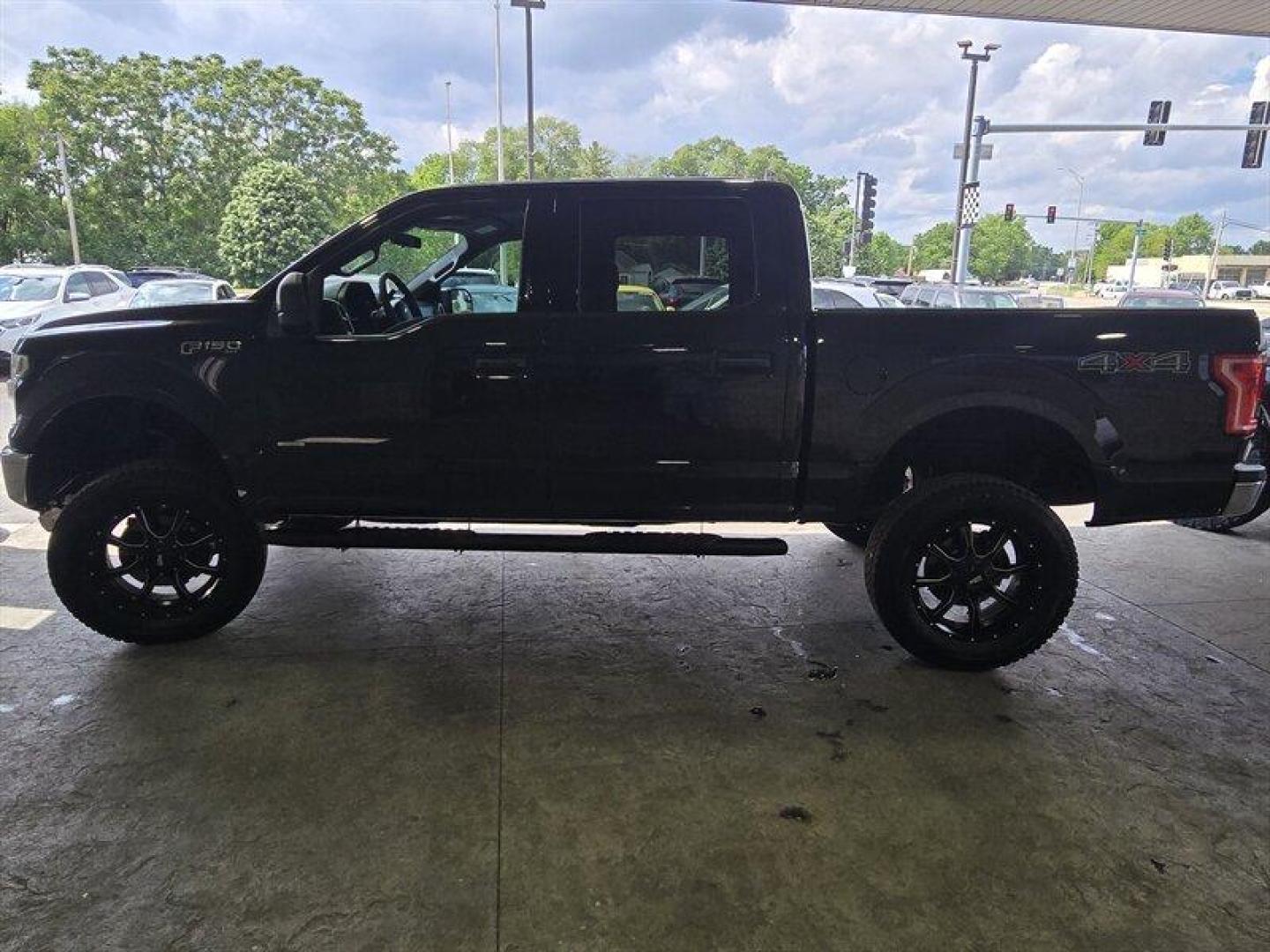 2015 Tuxedo Black Metallic/Magnetic Metallic Ford F-150 XLT (1FTEW1EP0FF) with an EcoBoost 2.7L Twin Turbo V6 325hp 375ft. lbs. engine, Automatic transmission, located at 25355 Eames Street, Channahon, IL, 60410, (815) 467-1807, 41.429108, -88.228432 - This 2015 Ford F-150 XLT comes equipped with a powerful EcoBoost 2.7L Twin Turbo V6 engine that delivers 325hp and 375ft. lbs. of torque. The exterior is finished in a sleek Tuxedo Black Metallic color, complemented by a comfortable Medium Earth Gray interior. As a factory default, this truck boas - Photo#7