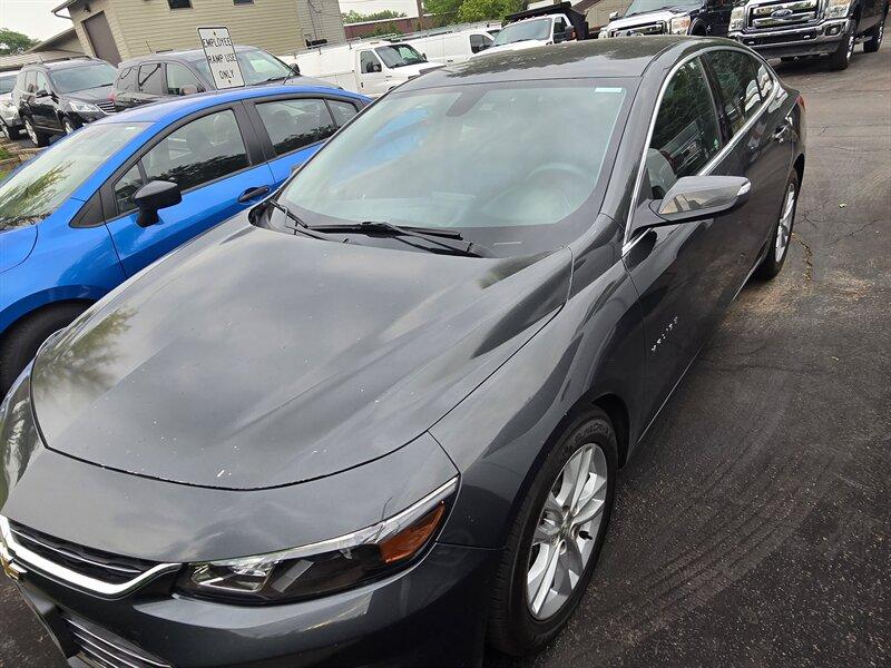photo of 2017 Chevrolet Malibu LT 
