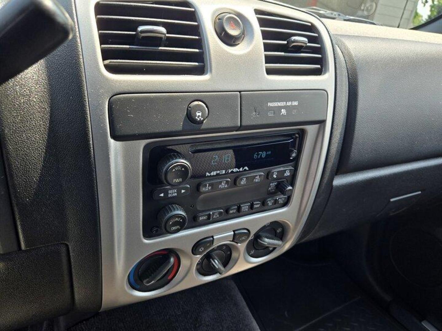 2009 Deep Navy Chevrolet Colorado LT (1GCCS139898) with an 2.9L I4 185hp 190ft. lbs. engine, Automatic transmission, located at 25355 Eames Street, Channahon, IL, 60410, (815) 467-1807, 41.429108, -88.228432 - ** LOCAL TRADE IN, WHOLESALE SPECIAL PRICED BELOW MARKET VALUE, HAS RUST ON BED AND CHECK ENGINE LIGHT, SOLD AS IS AS SHOWN WE ARE NOT INSPECTING ONLY 79,000 MILES. ** - Photo#14