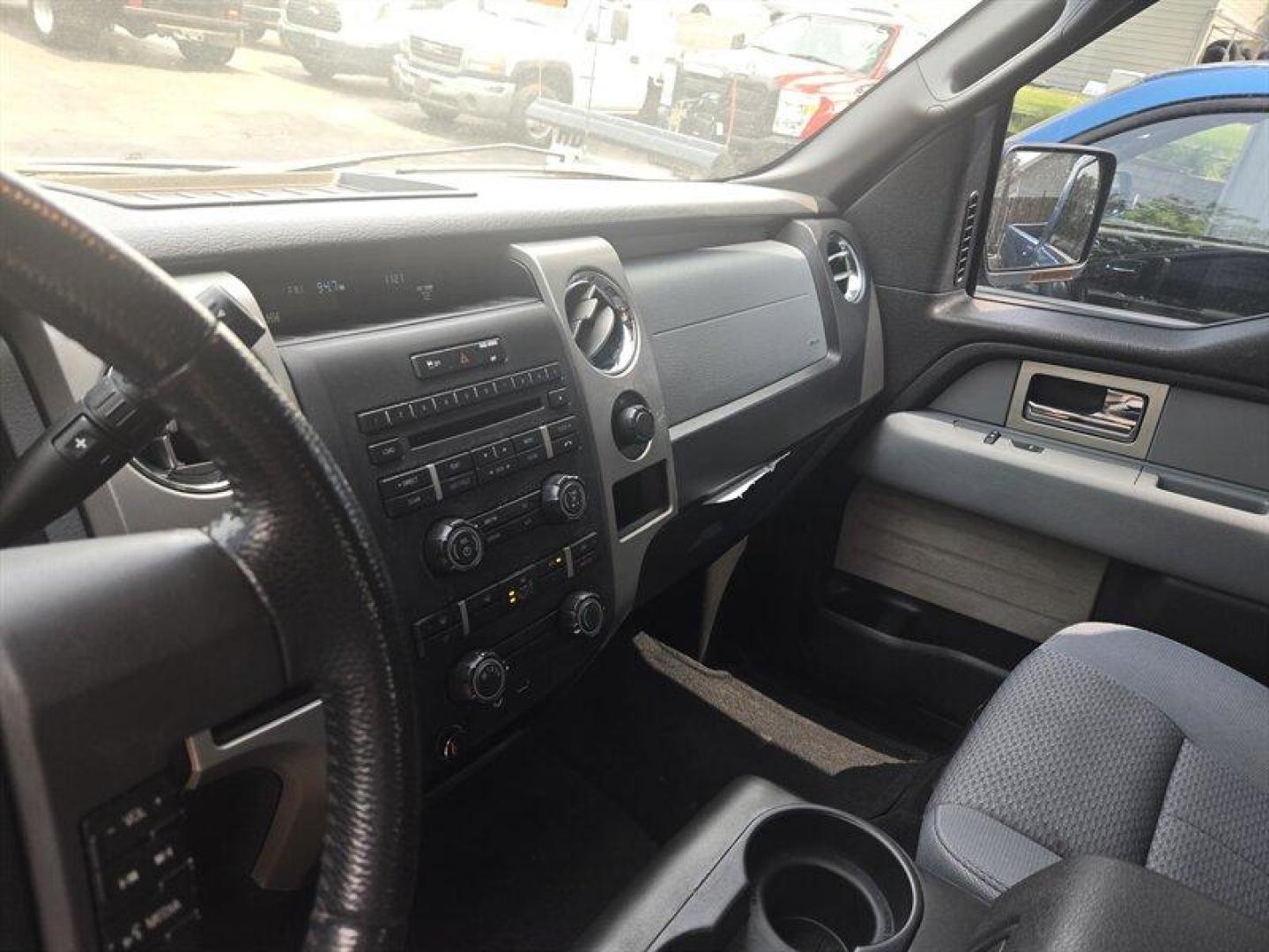 2011 Sterling Grey Metallic Ford F-150 XLT (1FTEW1CM6BF) with an 3.7L Flex Fuel V6 302hp 278ft. lbs. engine, Automatic transmission, located at 25355 Eames Street, Channahon, IL, 60410, (815) 467-1807, 41.429108, -88.228432 - ** LOCAL TRADE IN PRICED BELOW MARKET VALUE, AS-IS AS SHOWN WE ARE NOT INSPECTING, HAS RUST ON CAB CORNERS AND BED. ** - Photo#8