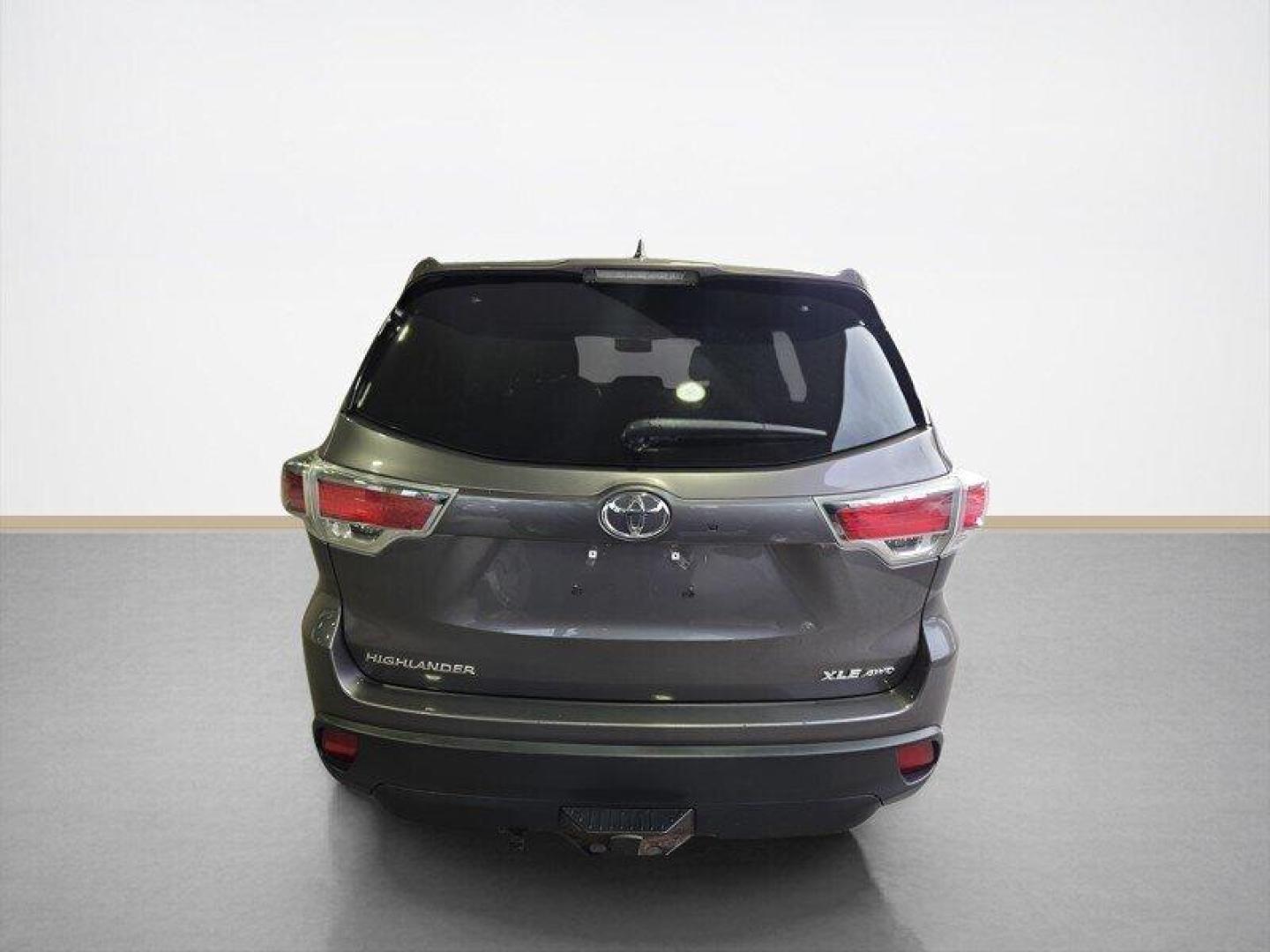 2015 Predawn Gray Mica Toyota Highlander XLE V6 (5TDJKRFH5FS) with an 3.5L V6 270hp 248ft. lbs. engine, Automatic transmission, located at 25355 Eames Street, Channahon, IL, 60410, (815) 467-1807, 41.429108, -88.228432 - Conquer the roads in this powerhouse of a machine - the 2015 Toyota Highlander XLE! Equipped with a robust 3.5L V6 engine, delivering a heart-pounding 270hp and 248ft. lbs. of torque, this SUV is built for thrill-seekers and adventurers alike. Step inside the lap of luxury with the Black interior, - Photo#4