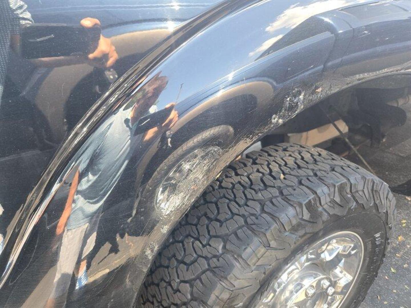 2012 Black Ford F-250 XLT (1FT7X2B63CE) with an 6.2L Flex Fuel V8 385hp 405ft. lbs. engine, Automatic transmission, located at 25355 Eames Street, Channahon, IL, 60410, (815) 467-1807, 41.429108, -88.228432 - ** LOCAL TRADE IN SPECIAL, AS-IS, PRICED TO MOVE, 8 FOOT BED, HAS RUST ON REAR WHEEL WELLS, ABS AND TRACTION LIGHTS ARE ON. ** - Photo#4