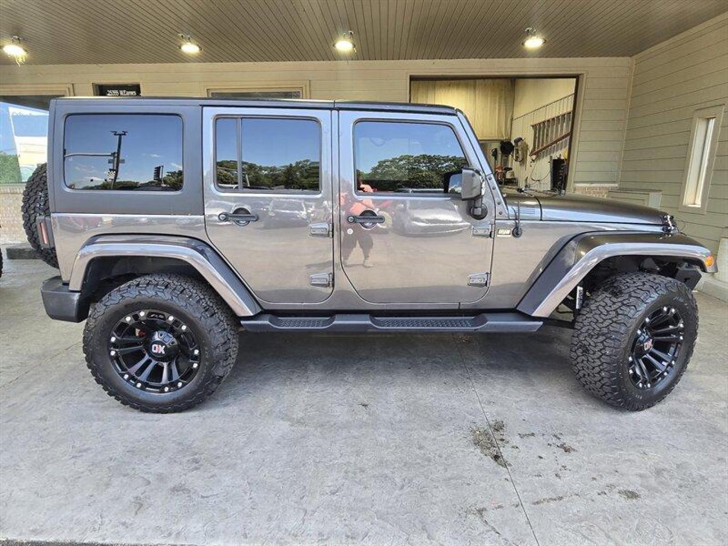 2016 Granite Crystal Metallic Clear Coat Jeep Wrangler Unlimited Sahara (1C4BJWEG3GL) with an 3.6L V6 285hp 260ft. lbs. engine, Automatic transmission, located at 25355 Eames Street, Channahon, IL, 60410, (815) 467-1807, 41.429108, -88.228432 - Introducing the 2016 Jeep Wrangler Unlimited Sahara, a rugged and versatile SUV ready to take on any adventure. Equipped with a powerful 3.6L V6 engine producing 285 horsepower and 260 ft. lbs. of torque, this vehicle offers both performance and capability. Straight from the factory, the 2016 Jeep - Photo#1