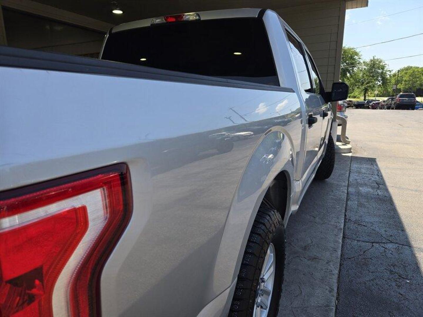 2017 Ingot Silver Ford F-150 XLT (1FTEW1CF8HK) with an 5.0L Flex Fuel V8 385hp 387ft. lbs. engine, Automatic transmission, located at 25355 Eames Street, Channahon, IL, 60410, (815) 467-1807, 41.429108, -88.228432 - Introducing the majestic 2017 Ford F-150 XLT, a true titan on the road with its commanding presence and unparalleled performance. Beneath the hood lies a mighty 5.0L Flex Fuel V8 engine, delivering an impressive 385 horsepower and 387 ft. lbs. of torque, ensuring that every drive is a thrilling expe - Photo#9