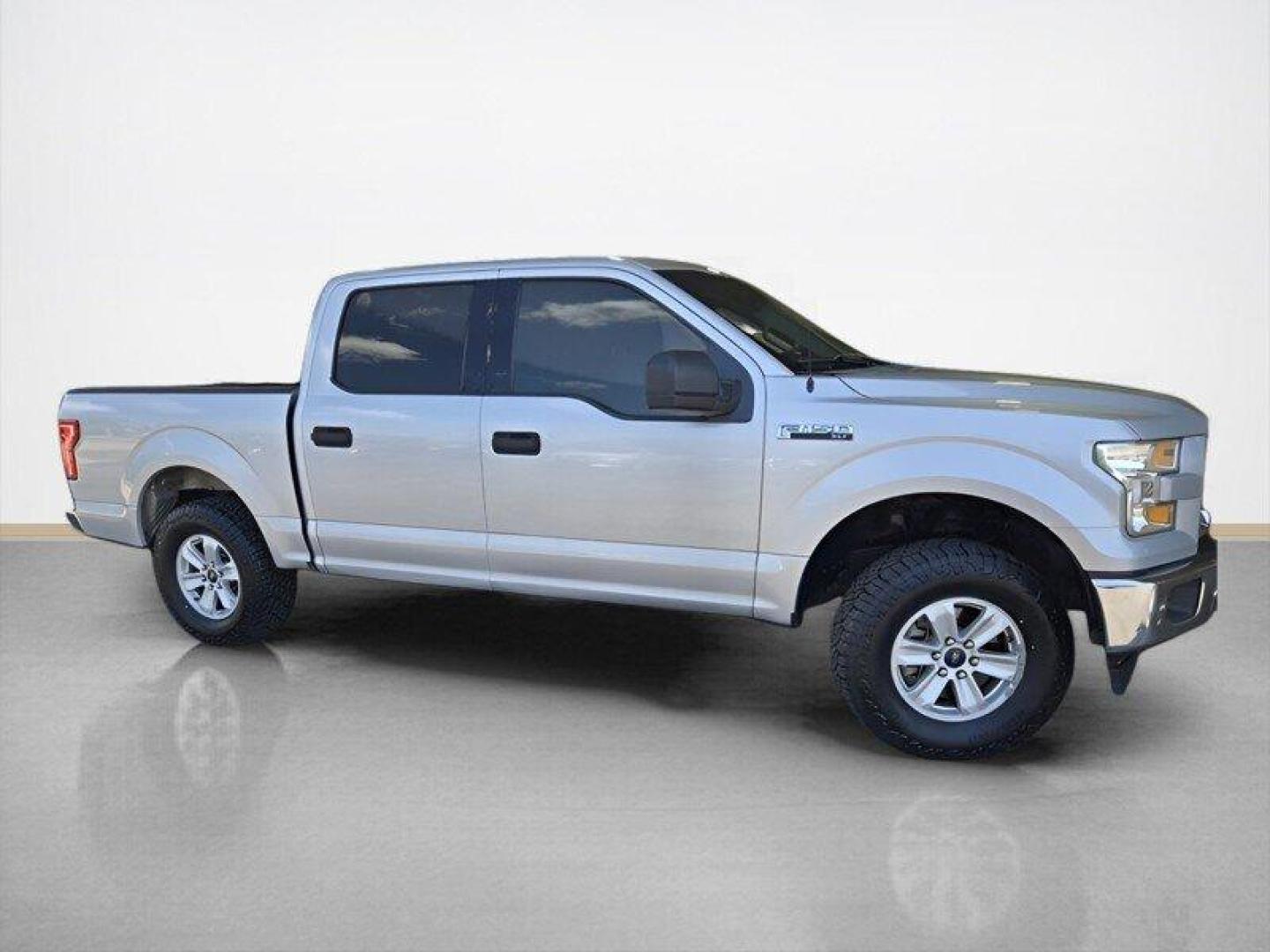 2017 Ingot Silver Ford F-150 XLT (1FTEW1CF8HK) with an 5.0L Flex Fuel V8 385hp 387ft. lbs. engine, Automatic transmission, located at 25355 Eames Street, Channahon, IL, 60410, (815) 467-1807, 41.429108, -88.228432 - Photo#1
