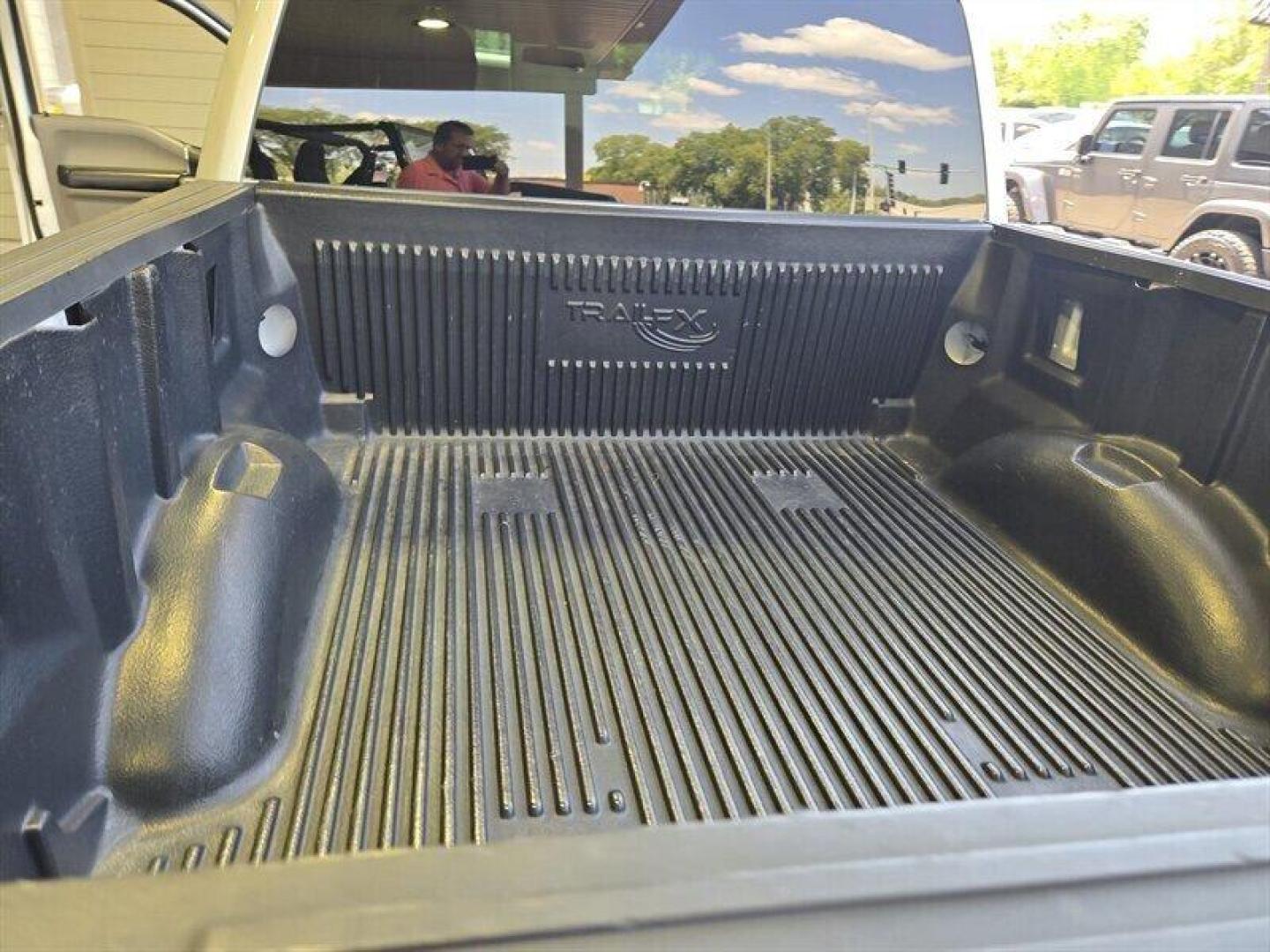 2017 Ingot Silver Ford F-150 XLT (1FTEW1CF8HK) with an 5.0L Flex Fuel V8 385hp 387ft. lbs. engine, Automatic transmission, located at 25355 Eames Street, Channahon, IL, 60410, (815) 467-1807, 41.429108, -88.228432 - Photo#21