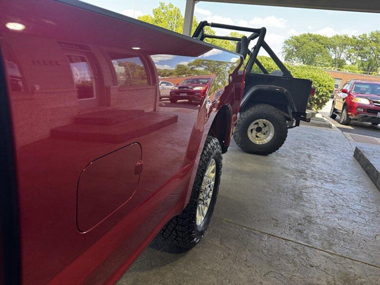 2021 Rapid Red Metallic Tinted Clearcoat Ford F-350 XLT (1FT8X3A69ME) with an 6.2L Flex Fuel V8 385hp 430ft. lbs. engine, Automatic transmission, located at 25355 Eames Street, Channahon, IL, 60410, (815) 467-1807, 41.429108, -88.228432 - Introducing the 2021 Ford F-350 XLT, a beast on wheels ready to conquer any challenge that comes its way. Powered by a mighty 6.2L Flex Fuel V8 engine, this truck roars to life with 385hp and 430ft. lbs. of torque, leaving its competitors in the dust. Featuring a stunning Rapid Red Metallic Tinted - Photo#10