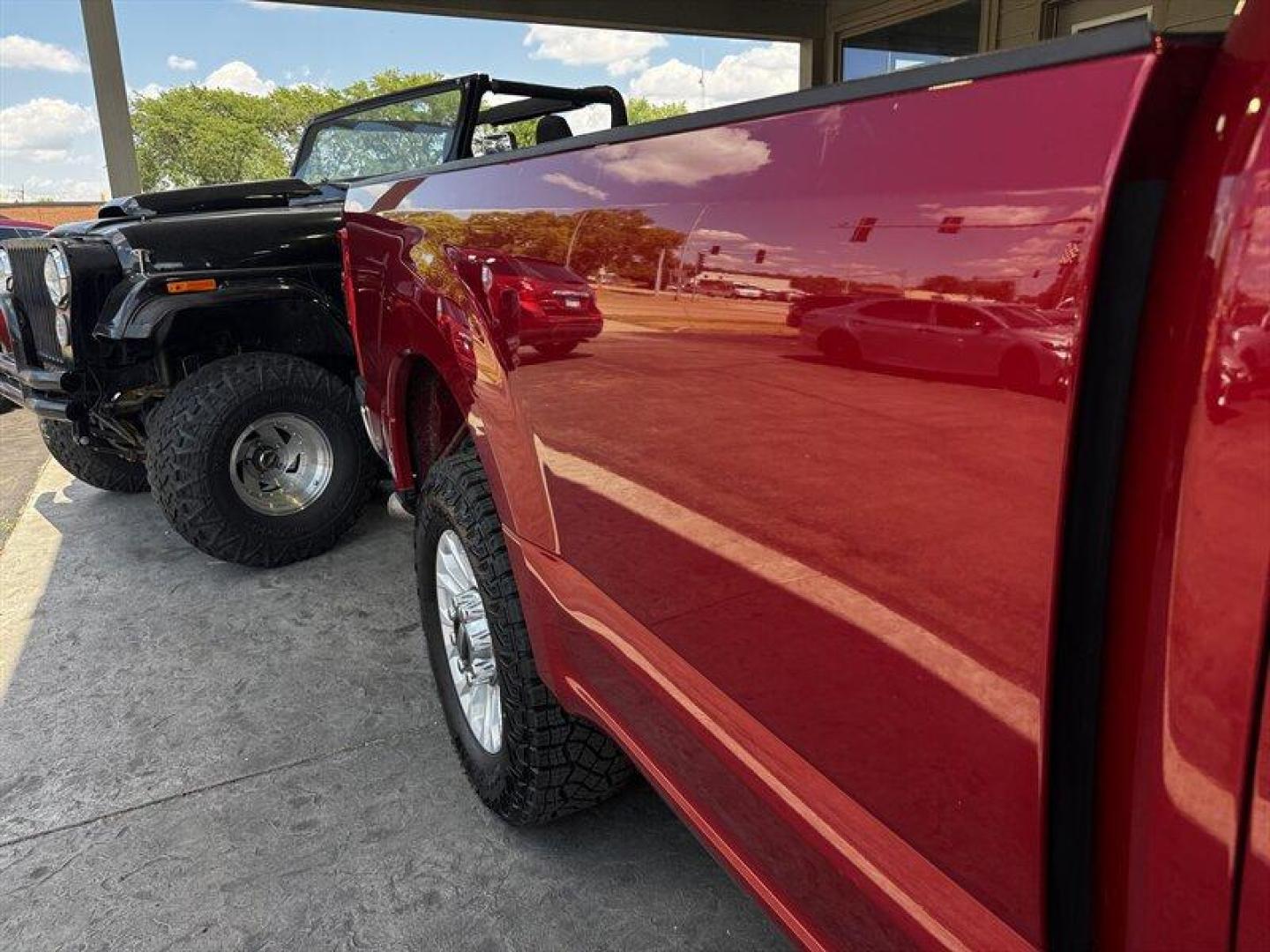 2021 Rapid Red Metallic Tinted Clearcoat Ford F-350 XLT (1FT8X3A69ME) with an 6.2L Flex Fuel V8 385hp 430ft. lbs. engine, Automatic transmission, located at 25355 Eames Street, Channahon, IL, 60410, (815) 467-1807, 41.429108, -88.228432 - Introducing the 2021 Ford F-350 XLT, a beast on wheels ready to conquer any challenge that comes its way. Powered by a mighty 6.2L Flex Fuel V8 engine, this truck roars to life with 385hp and 430ft. lbs. of torque, leaving its competitors in the dust. Featuring a stunning Rapid Red Metallic Tinted - Photo#12