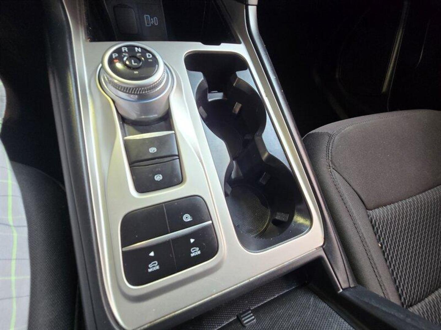 2022 Iconic Silver Ford Explorer XLT (1FMSK7DH9NG) with an EcoBoost 2.3L Turbo I4 300hp 310ft. lbs. engine, Automatic transmission, located at 25355 Eames Street, Channahon, IL, 60410, (815) 467-1807, 41.429108, -88.228432 - Introducing the exceptional 2022 Ford Explorer XLT, a pinnacle of power, style, and innovation! Beneath its sleek Iconic Silver exterior lies a potent EcoBoost 2.3L Turbo I4 engine, delivering an impressive 300hp and 310ft. lbs. of torque for an exhilarating driving experience. Step inside the luxu - Photo#21