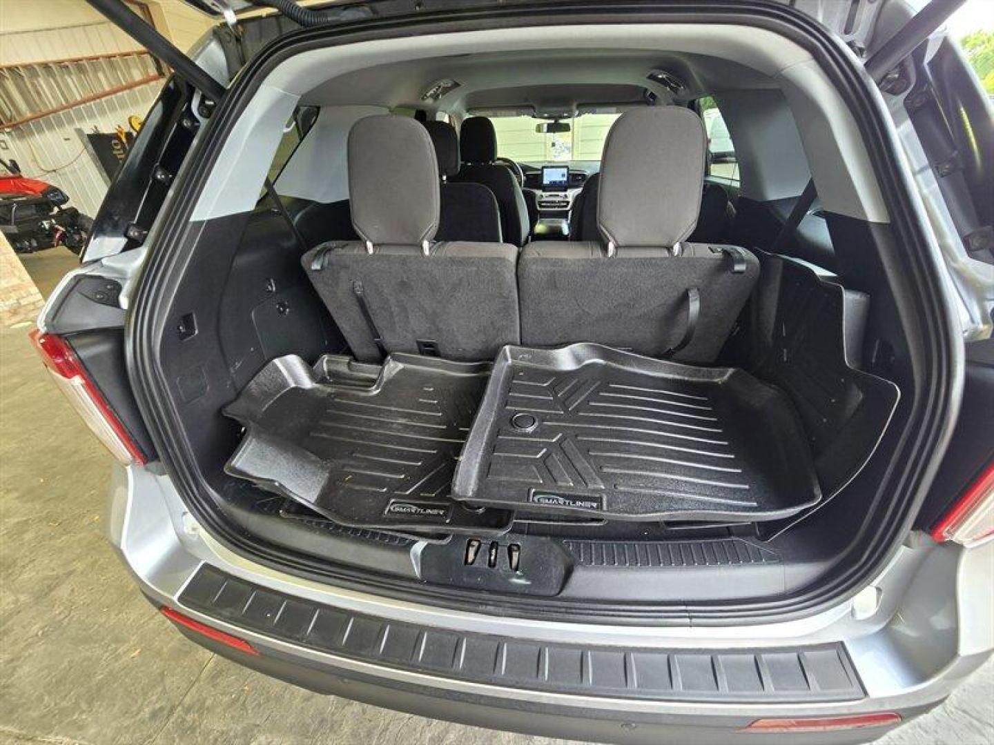2022 Iconic Silver Ford Explorer XLT (1FMSK7DH9NG) with an EcoBoost 2.3L Turbo I4 300hp 310ft. lbs. engine, Automatic transmission, located at 25355 Eames Street, Channahon, IL, 60410, (815) 467-1807, 41.429108, -88.228432 - Introducing the exceptional 2022 Ford Explorer XLT, a pinnacle of power, style, and innovation! Beneath its sleek Iconic Silver exterior lies a potent EcoBoost 2.3L Turbo I4 engine, delivering an impressive 300hp and 310ft. lbs. of torque for an exhilarating driving experience. Step inside the luxu - Photo#16