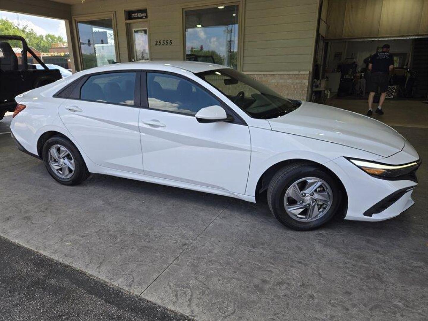 2024 Serenity White Pearl Hyundai ELANTRA SE (KMHLL4DG9RU) with an 2.0L I4 147hp 132ft. lbs. engine, Automatic transmission, located at 25355 Eames Street, Channahon, IL, 60410, (815) 467-1807, 41.429108, -88.228432 - Get ready to turn heads in the 2024 Hyundai ELANTRA SE in the stunning Serenity White Pearl exterior color. This sleek sedan is powered by a feisty 2.0L I4 engine, boasting 147hp and 132ft. lbs. of torque to give you that extra kick when you need it. Step inside the ELANTRA SE and experience the ul - Photo#1